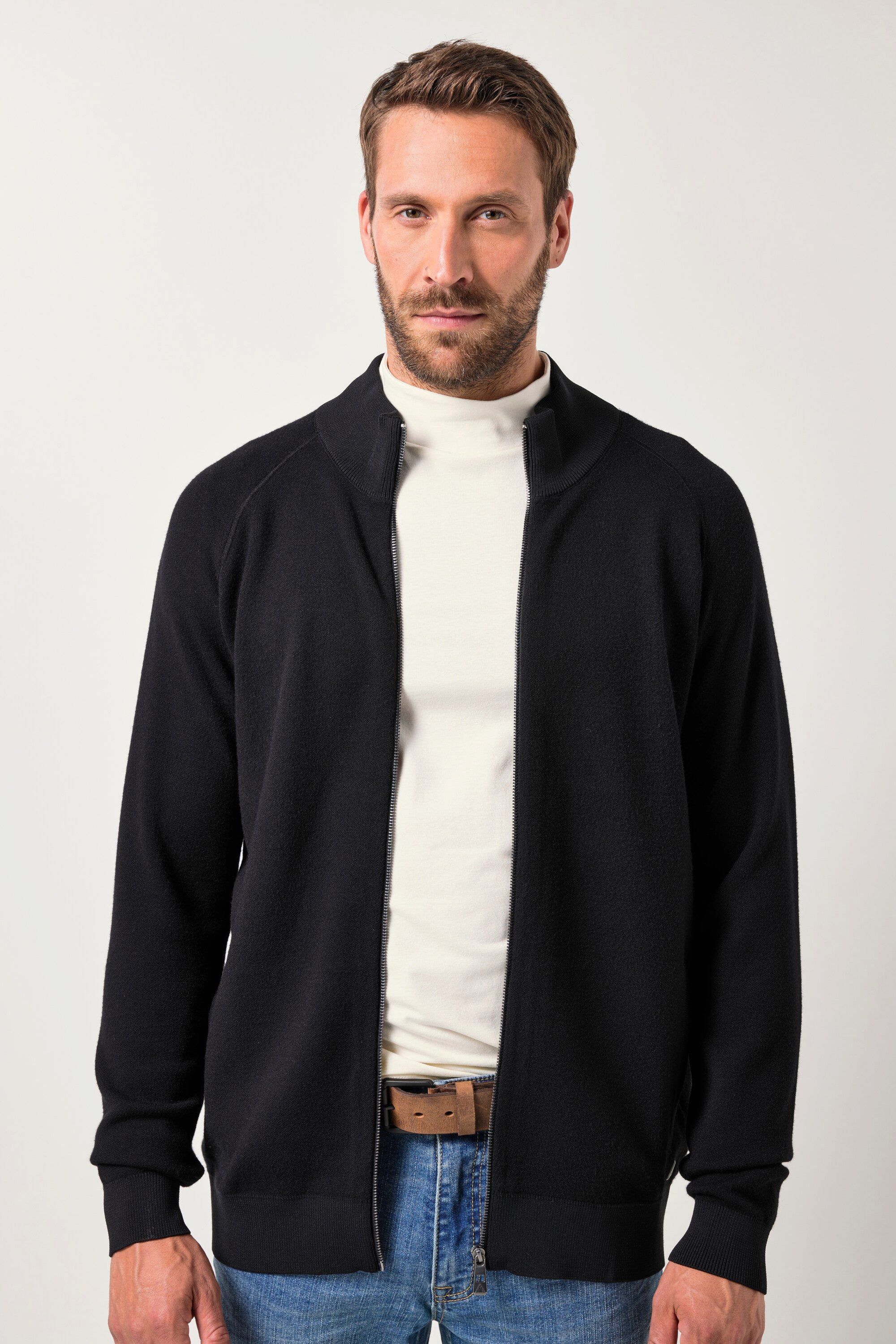 Poloshirt Strickjacke Nachhaltigkeit recycelte Materialien