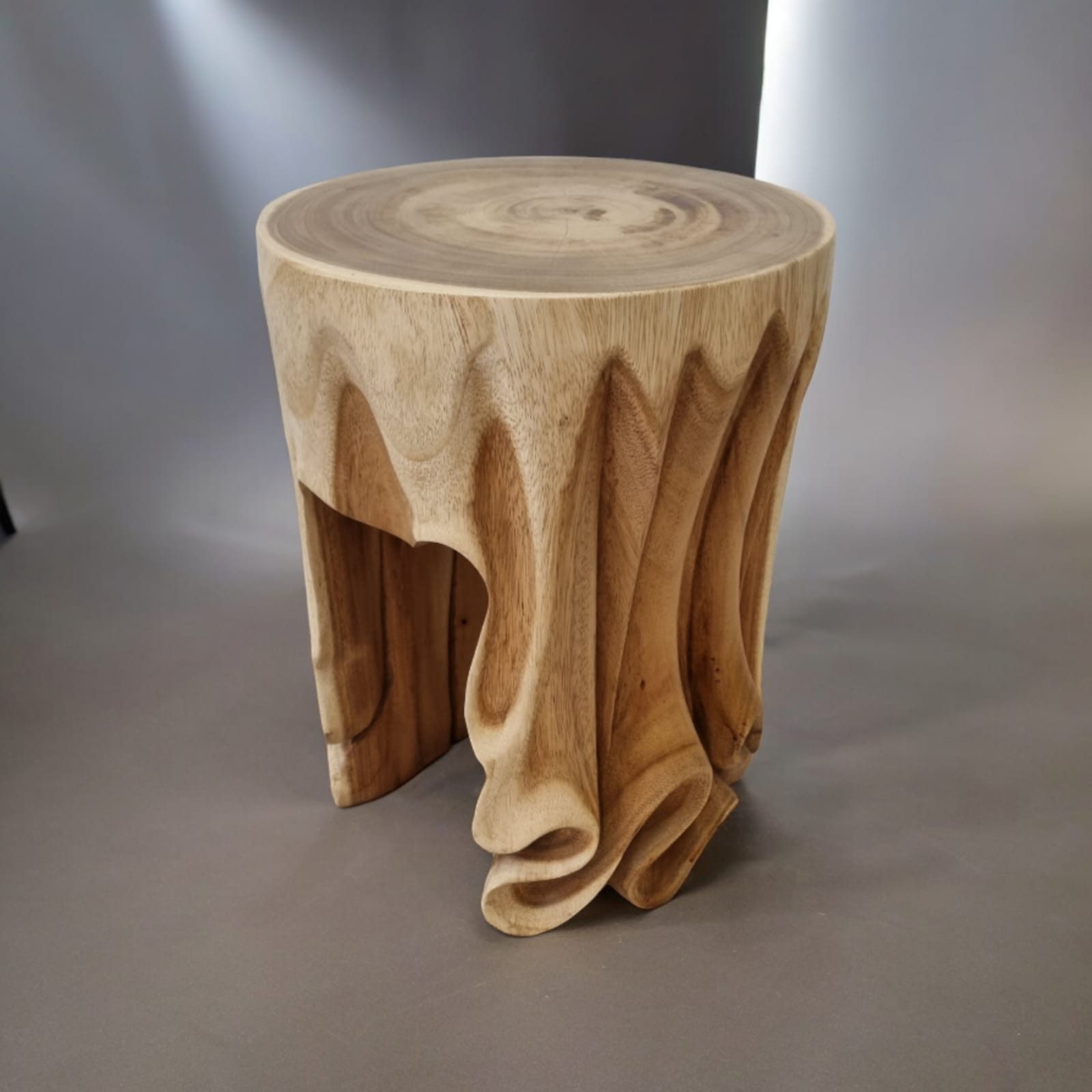Kinaree Beistelltisch Suar Holz Beistelltisch MADURA, aus massivem Suar Holz