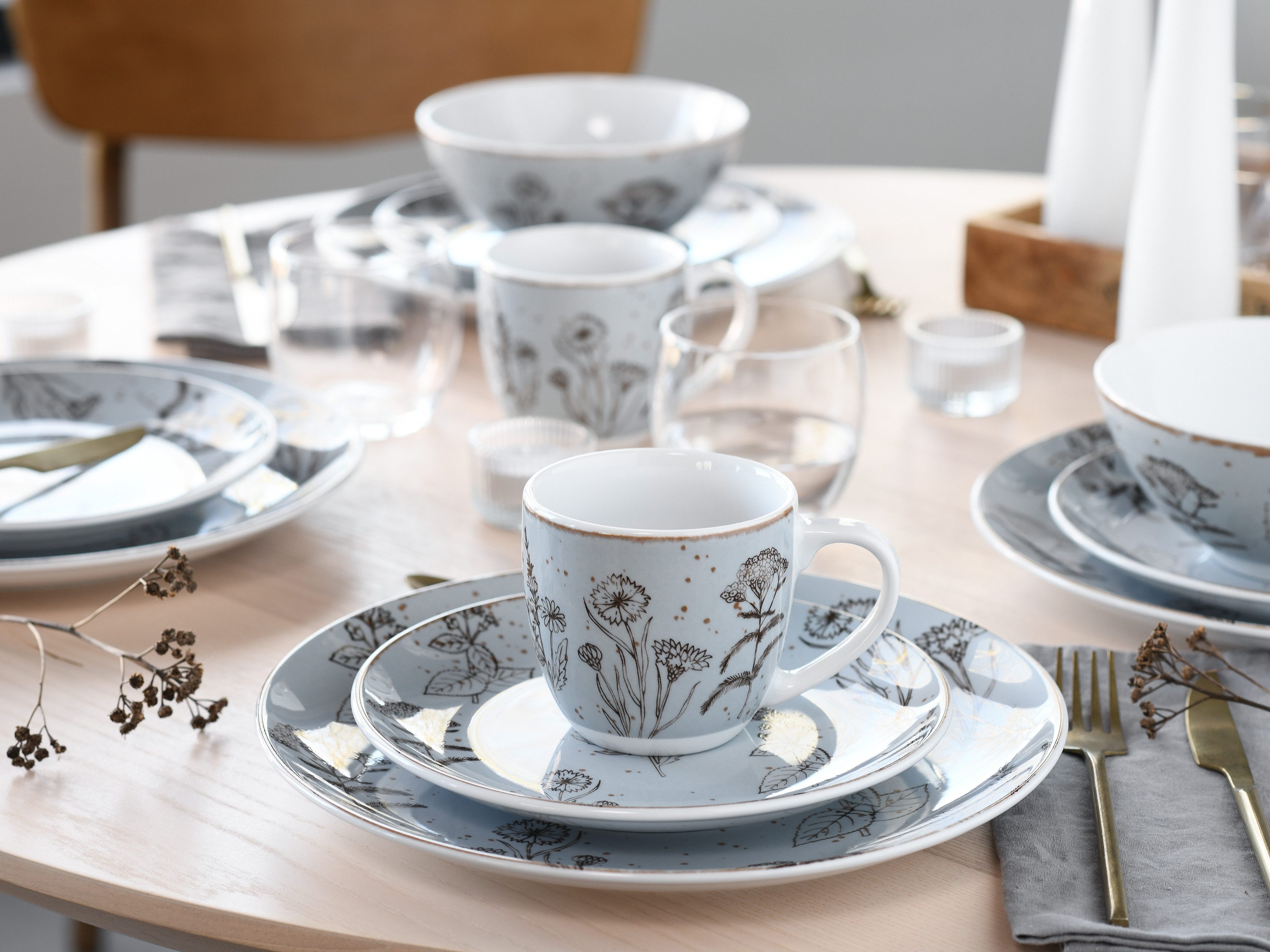 CreaTable Kombiservice Geschirr-Set Vintage Flowers (16-tlg), 4 Personen, Porzellan, Service, Dekor mit Blüten und Gräsern, 16 Teile, für 4 Personen