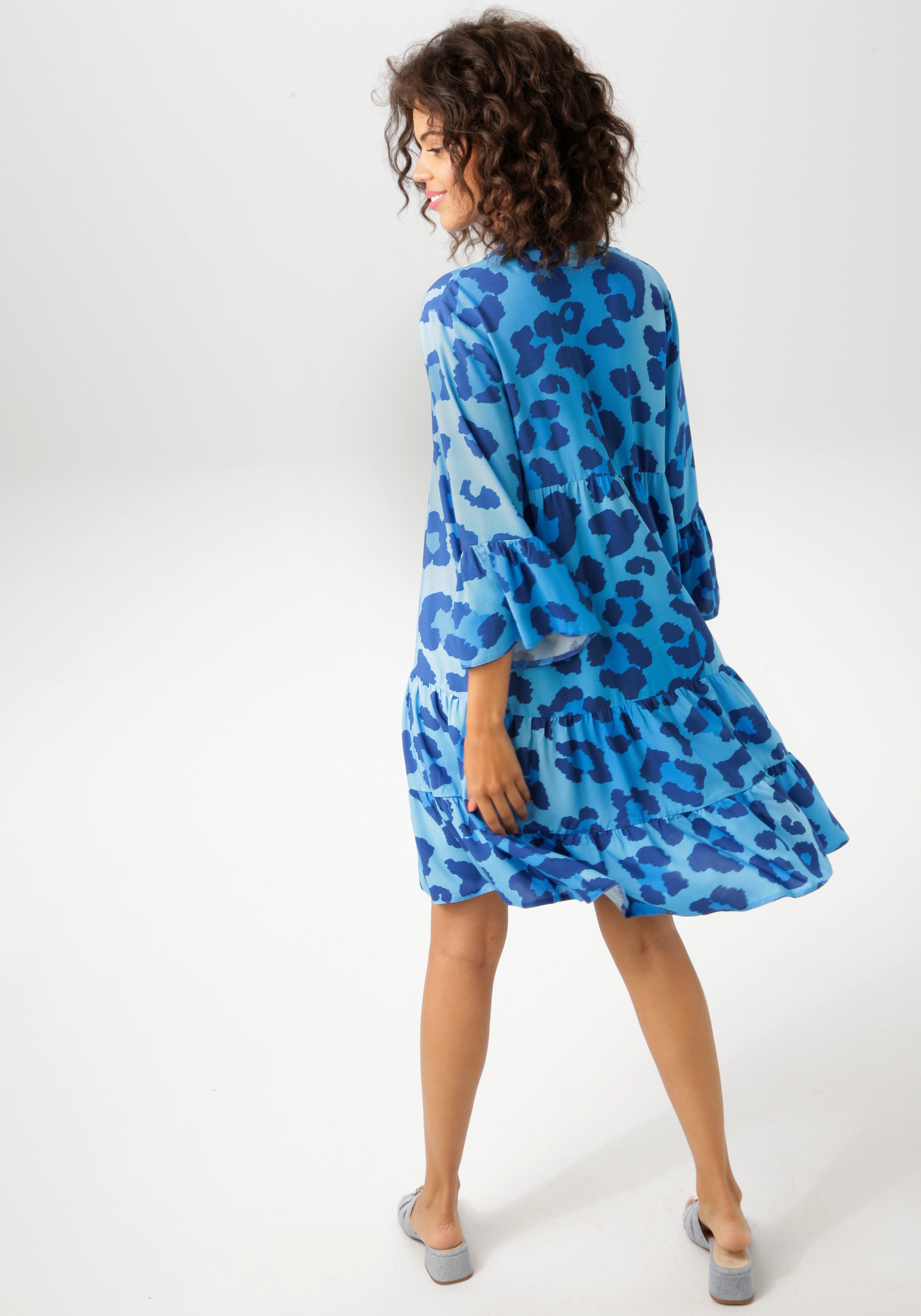 Aniston CASUAL Tunikakleid mit farbenfrohen, graphischen Blüten bedruckt günstig online kaufen