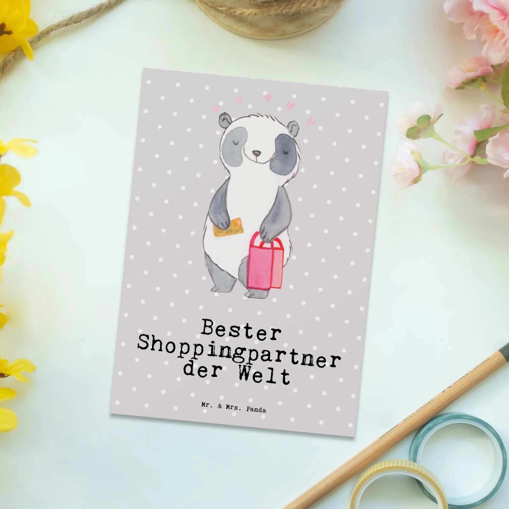 Thumbnail - Mr. & Mrs. Panda Postkarte Panda Bester Shoppingpartner der Welt - Grau Pastell - Geschenk, Ansi, Charmantes Design