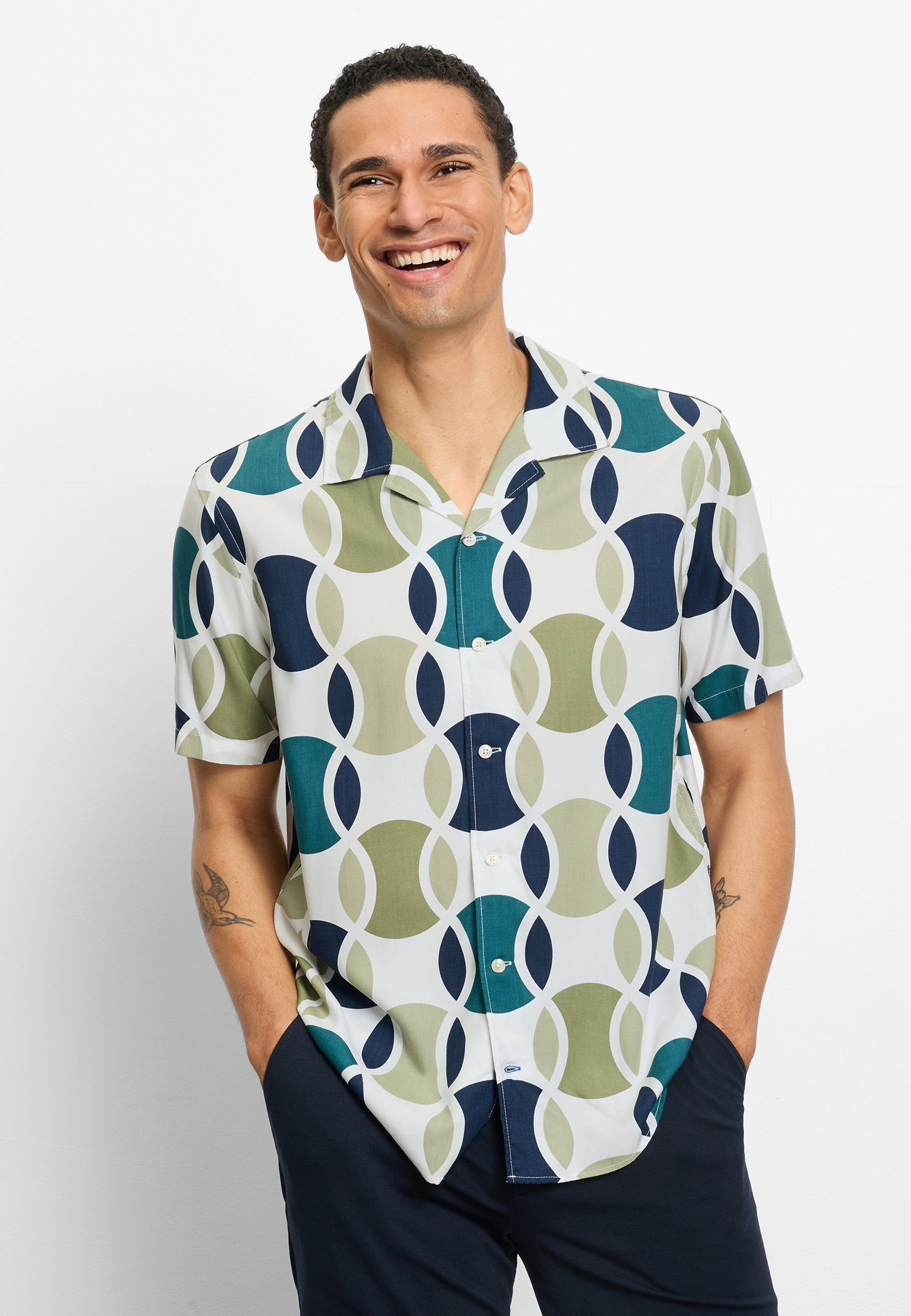 OLYMP Kurzarmhemd OLYMP Casual, regular fit, Reverskragen