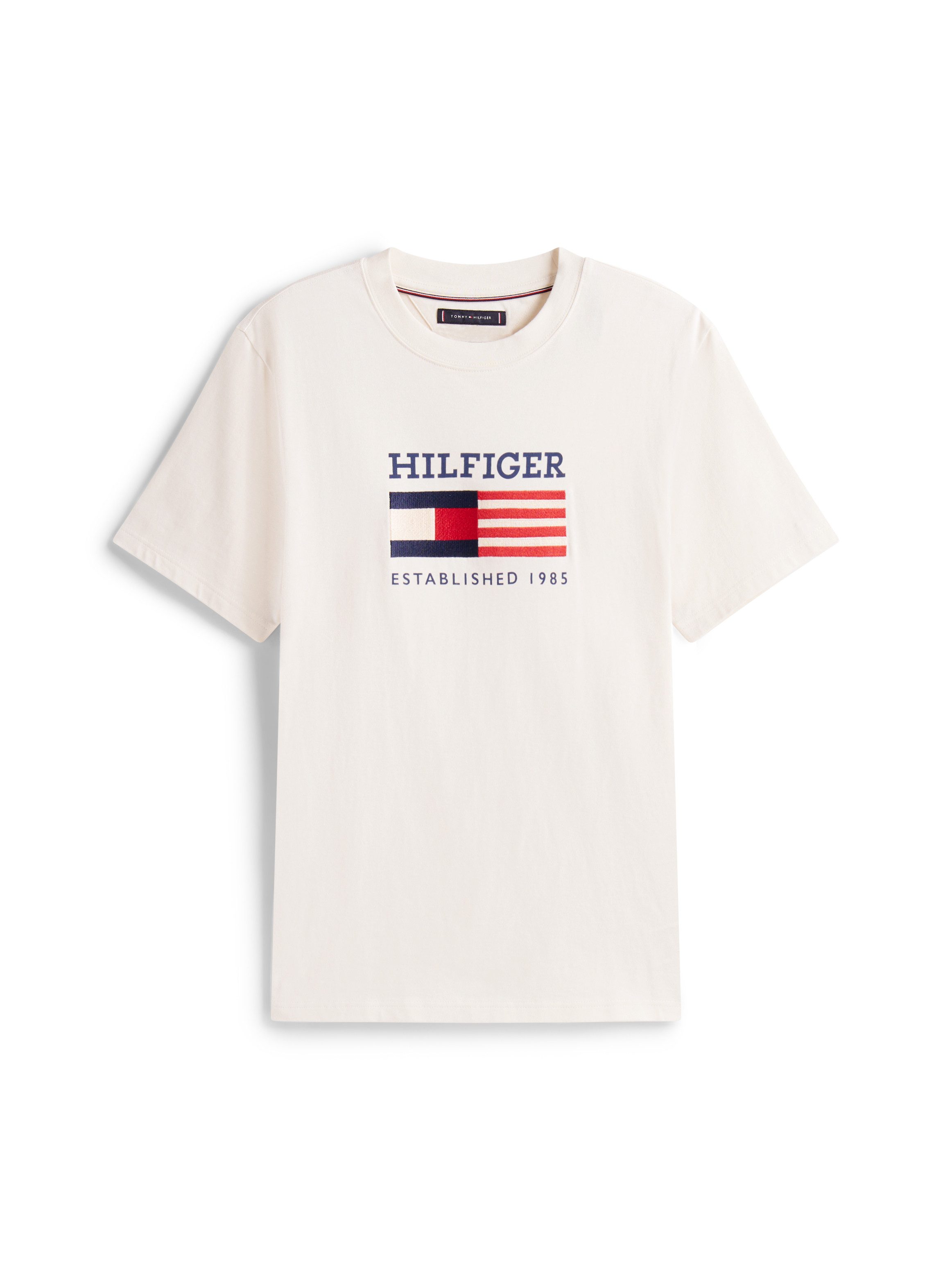 Tommy Hilfiger T-Shirt AMERICANA MONOTYPE FLAG BOX TEE Mit markanter Stickerei
