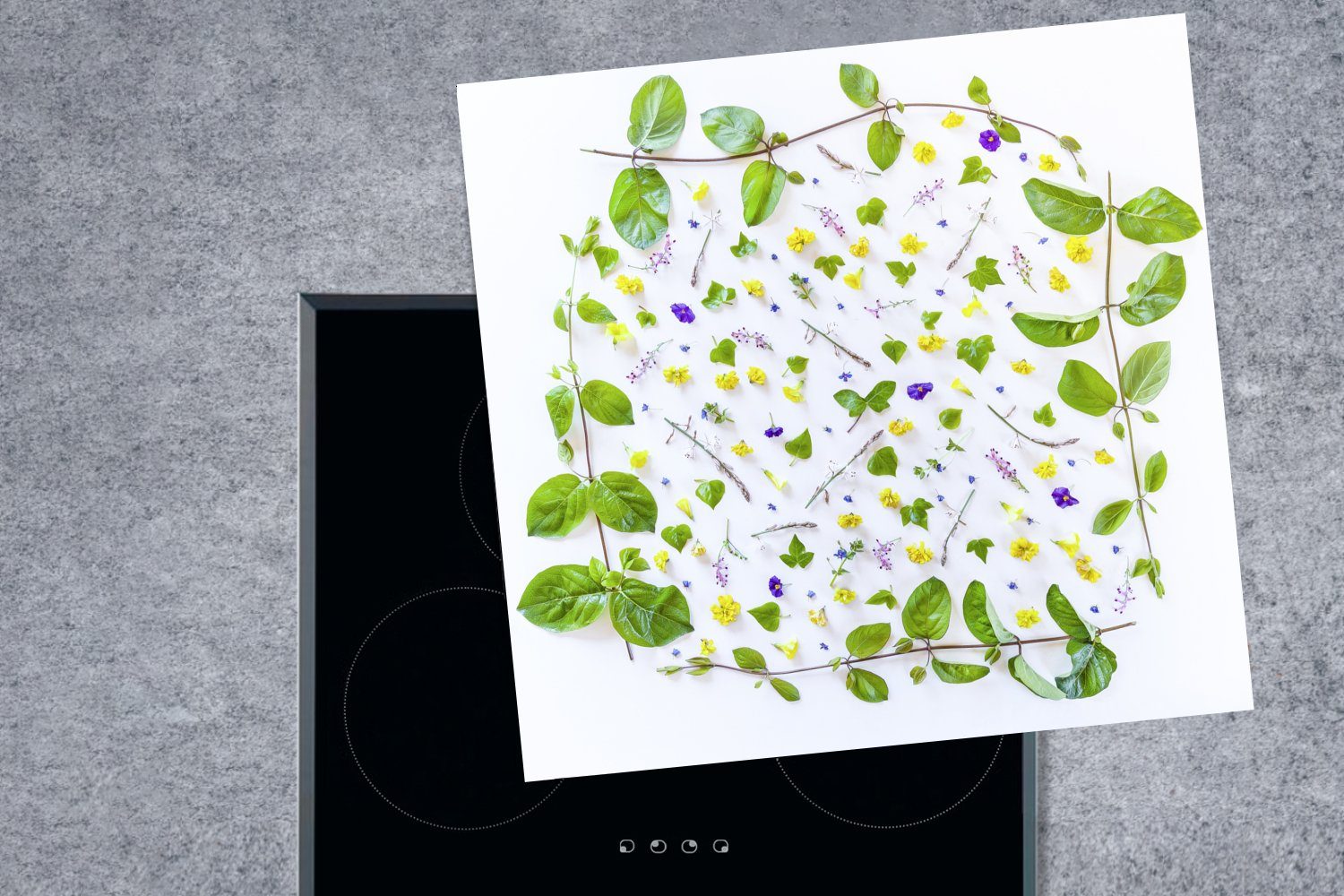 für Typische tlg), Blätter Ceranfeldabdeckung, Hintergrund, Herdblende-/Abdeckplatte grauem küche MuchoWow auf cm, (1 botanische Arbeitsplatte Vinyl, Blumen und 78x78