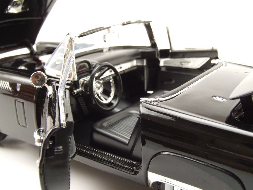 Motormax Modellauto Ford Thunderbird Convertible 1956 schwarz, Maßstab 1:18