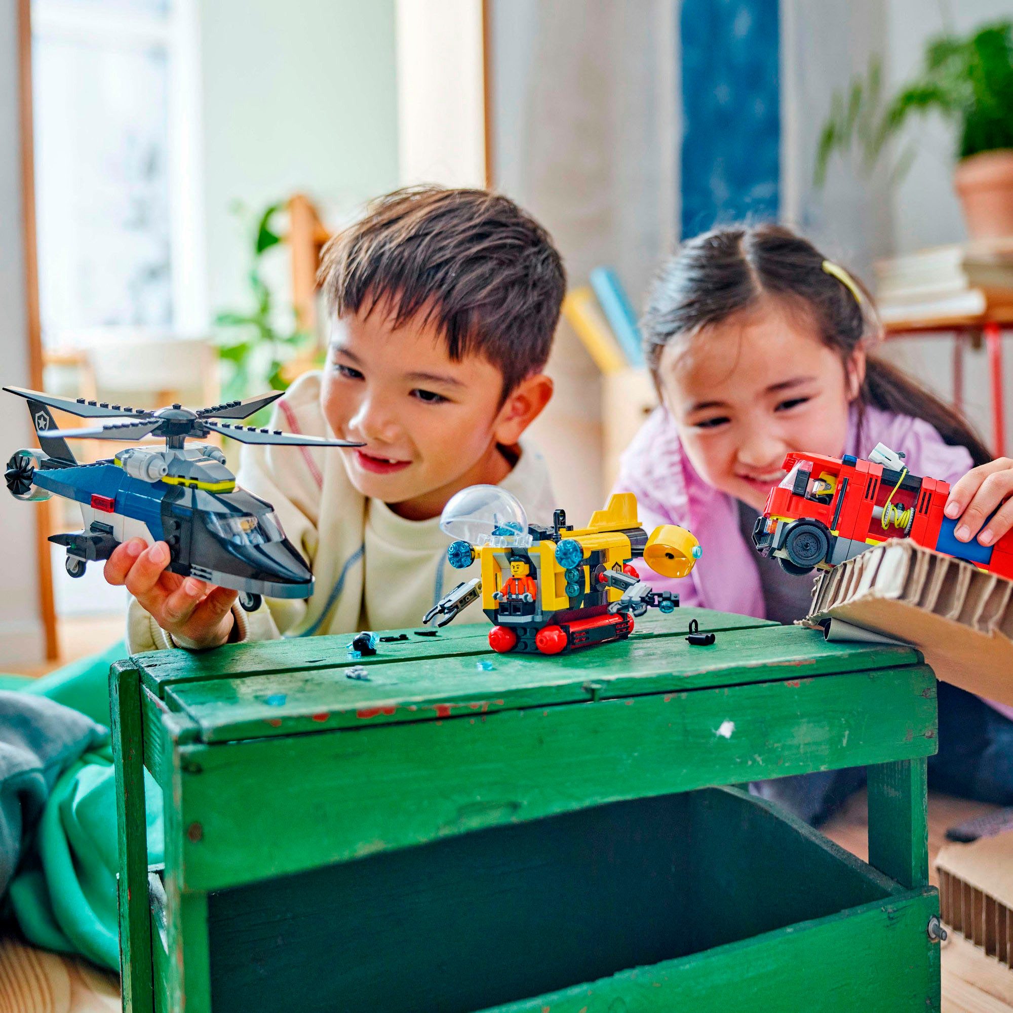 LEGO® Kombinationsset mit Hubschrauber, Löschauto und U-Boot (60462) Konstr günstig online kaufen