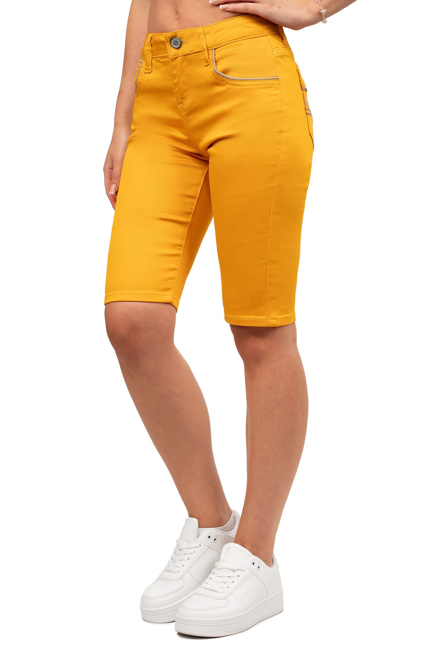 Cipo & Baxx Shorts Damen Regular Fit Shorts Mid Waist BA-WK196 mit Knopf- und Reißverschluss für zeitlosen Stil