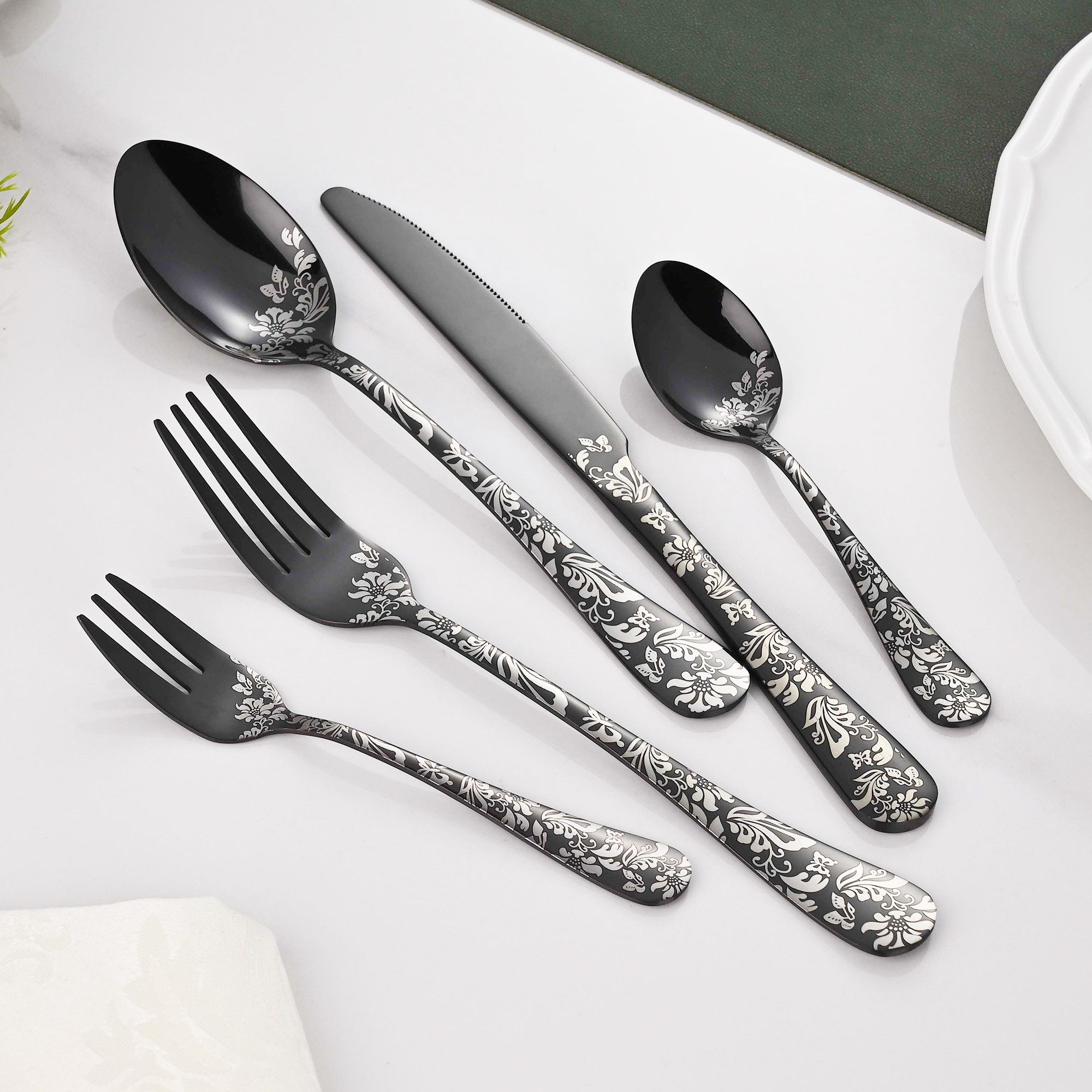 Faizee Home Besteck-Set Faizee Home Edelstahl-Besteckset mit Ornament-Design, mehrfarbig