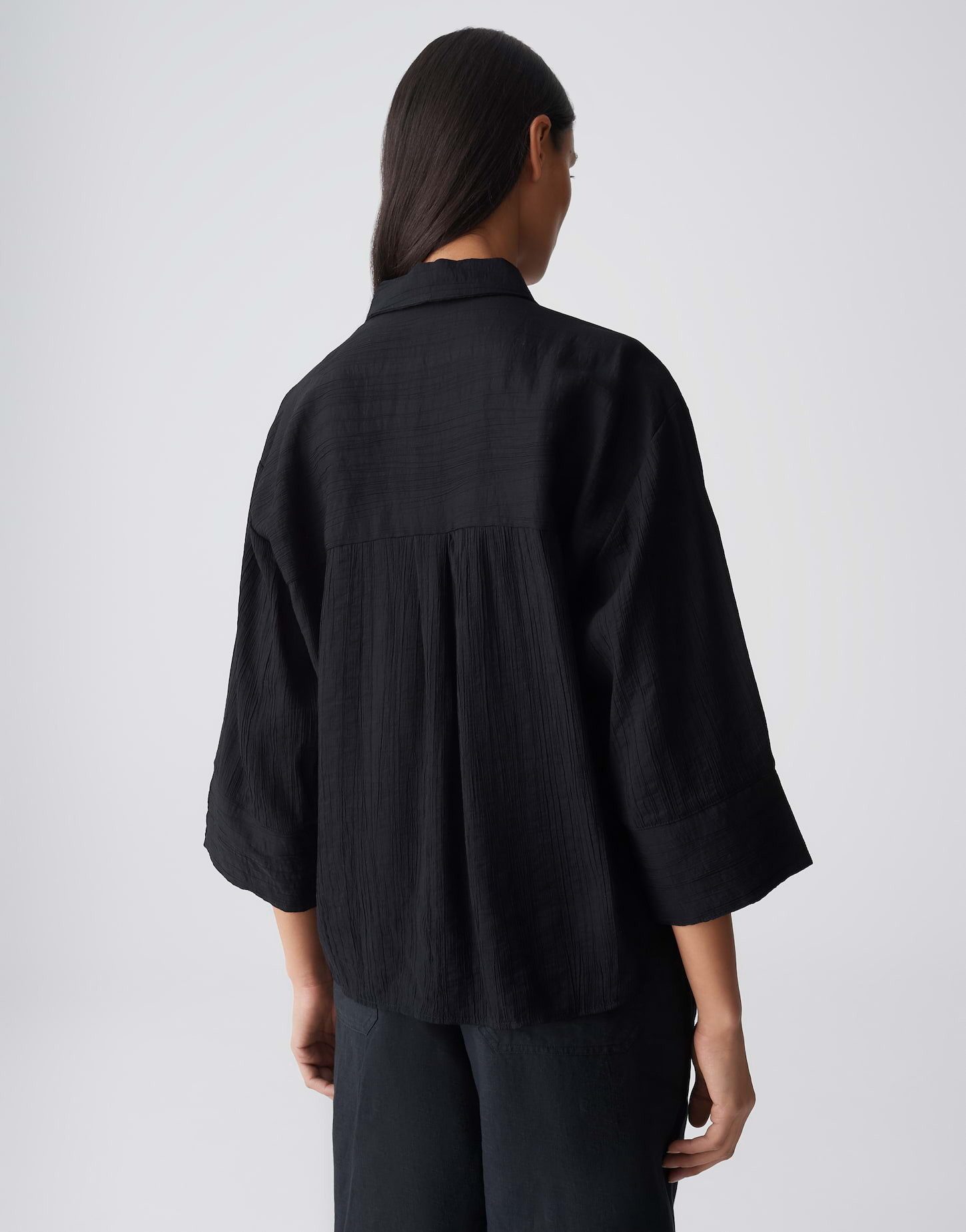 OPUS Hemdbluse Forna aus leichter Webware mit Crinkle Effekt Mit Eingrifftaschen für praktische Alltagslooks