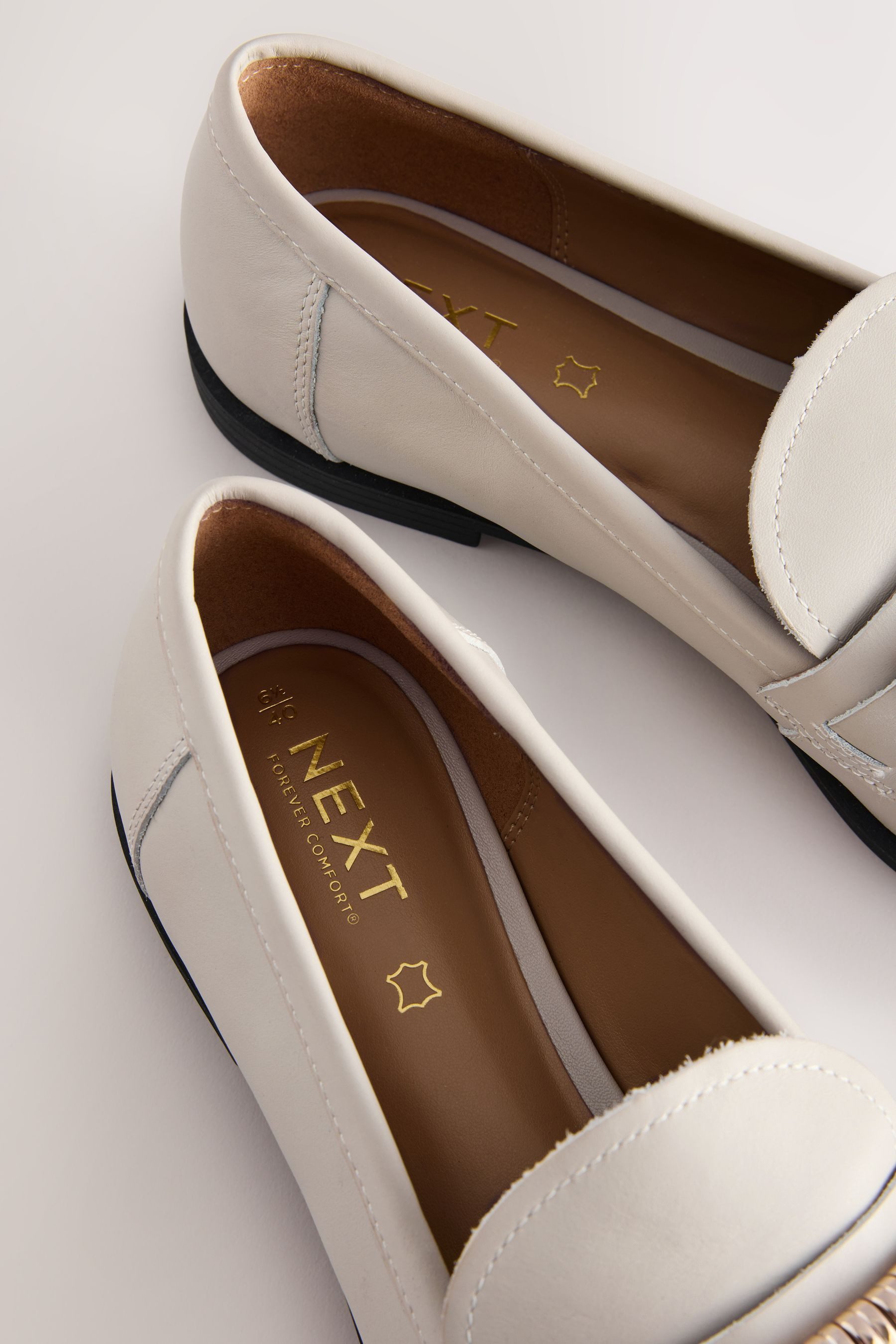 Next Forever Comfort® Loafer aus Leder mit Kettendetail Loafer (1-tlg)