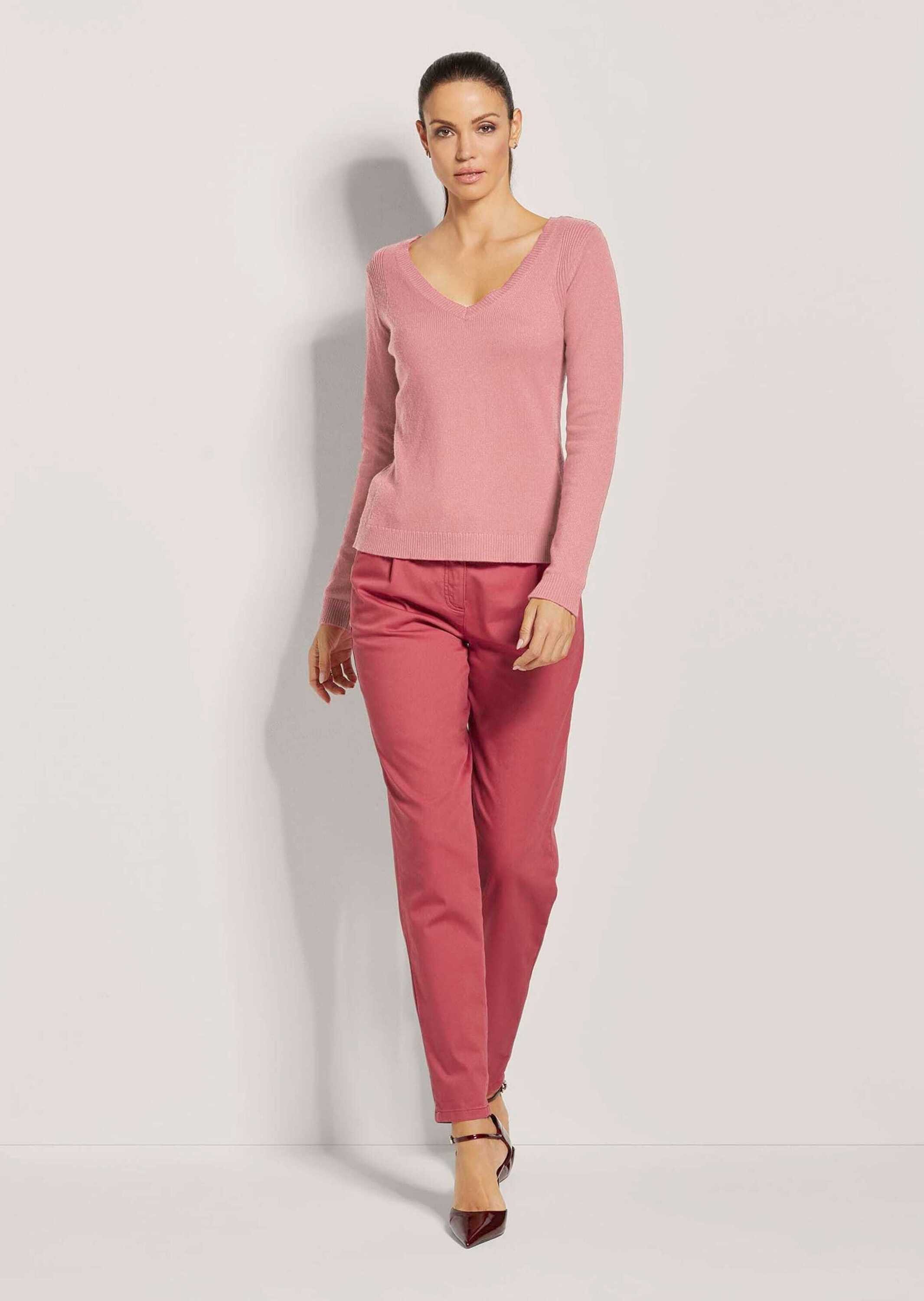 MADELEINE Strickpullover V-Pullover mit Rücken-Ausschnitt günstig online kaufen