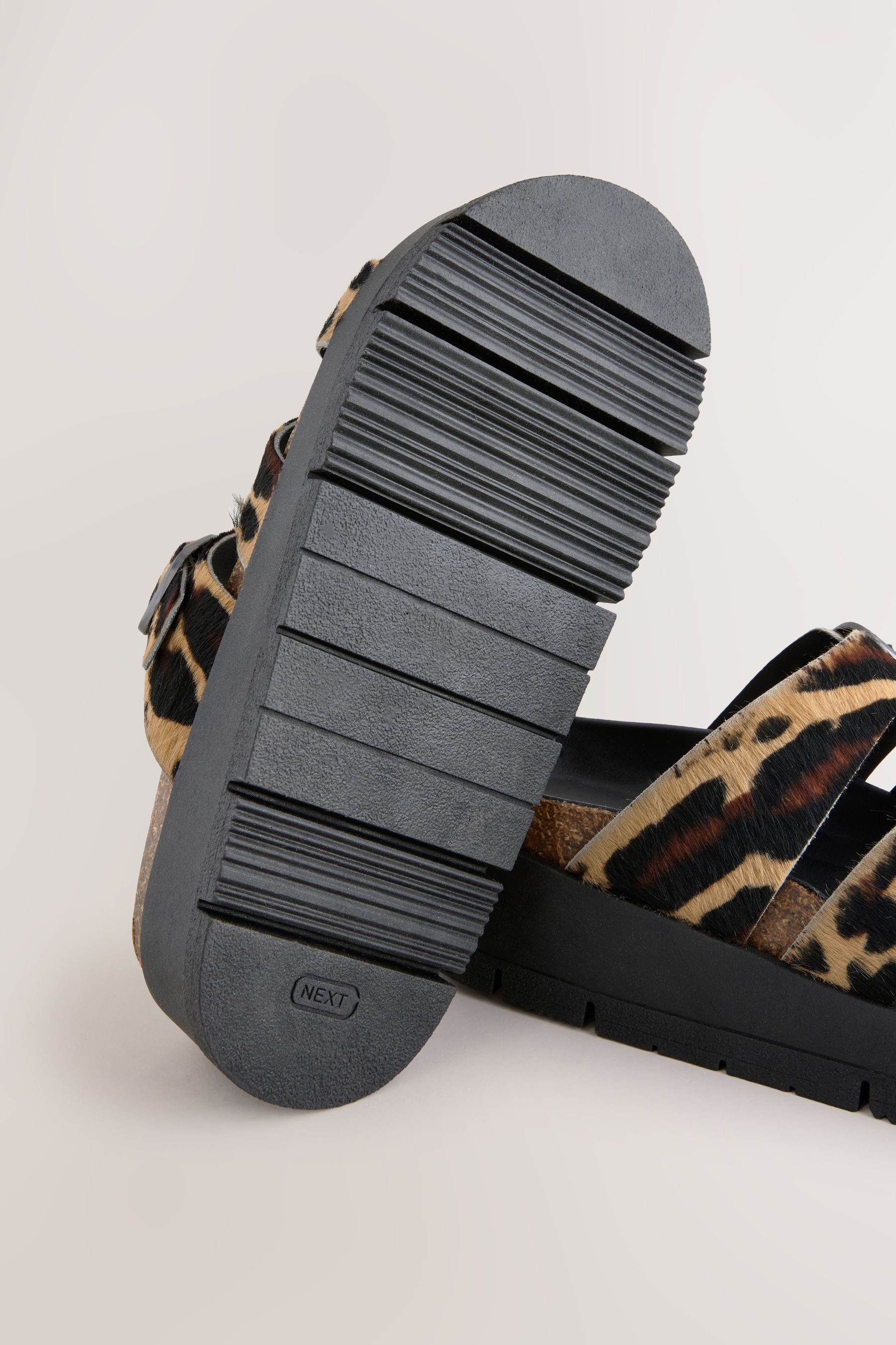 Next Forever Comfort® Keilabsatzschuh mit Riemen Pantolette (1-tlg)