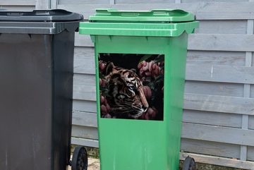 MuchoWow Wandsticker Tiger - Blumen - Pflanze (1 St), Mülleimer-aufkleber, Mülltonne, Sticker, Container, Abfalbehälter
