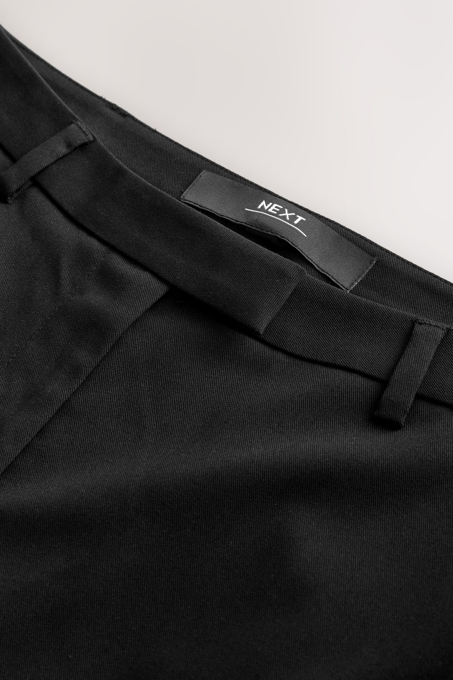 Next Stoffhose Figurbetonte Hose im Slim Fit (1-tlg)