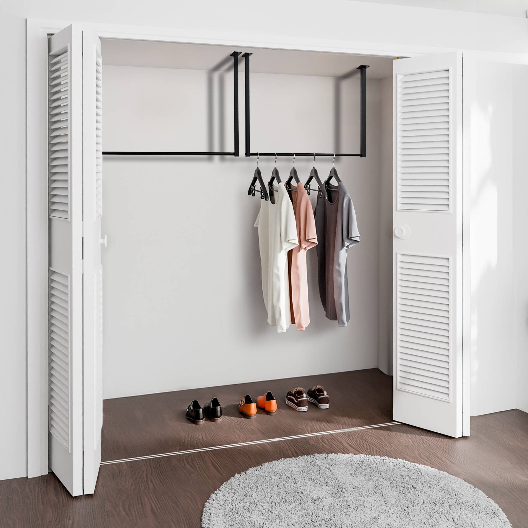 CLP Garderobenständer Fenton, (1er), Kleiderständer aus Metall für Deckenmontage