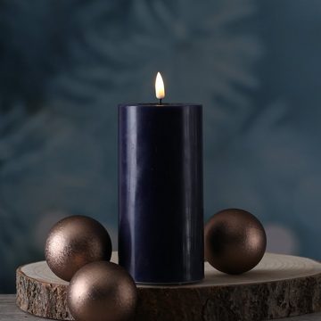 Deluxe Homeart LED-Kerze Mia Deluxe Echtwachs Wachsspiegel flackernd H: 15cm D:7,5cm königsblau