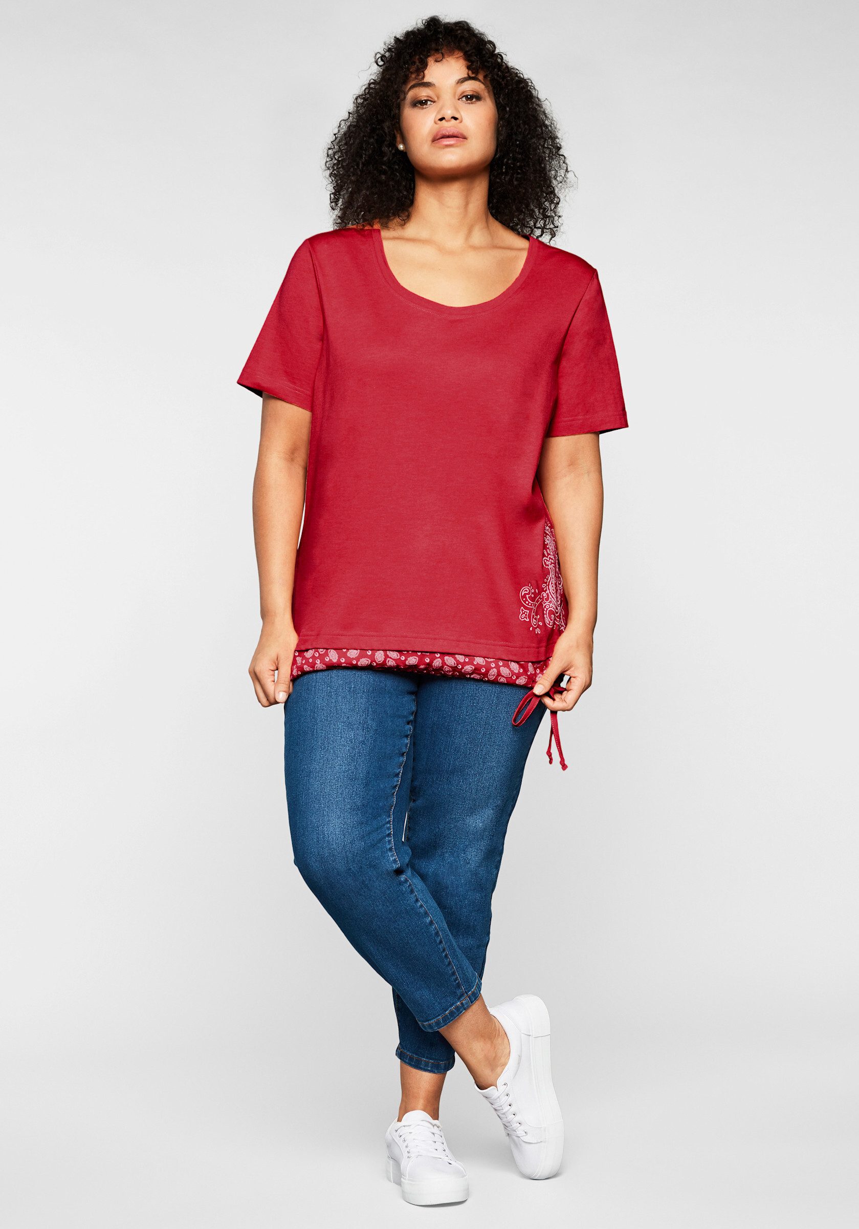 Sheego T-Shirt Kurzarmshirt . in 2-in-1-Optik mit Print und Tunnelzug günstig online kaufen