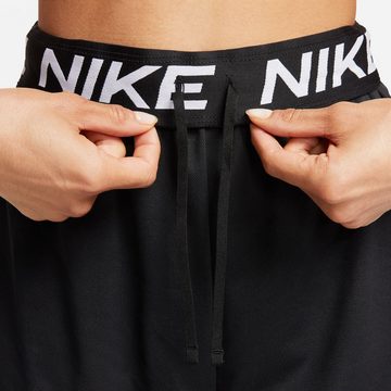 Nike Trainingsshorts DRI-FIT ATTACK WOMEN'S MID-RISE UNLINED SHORTS