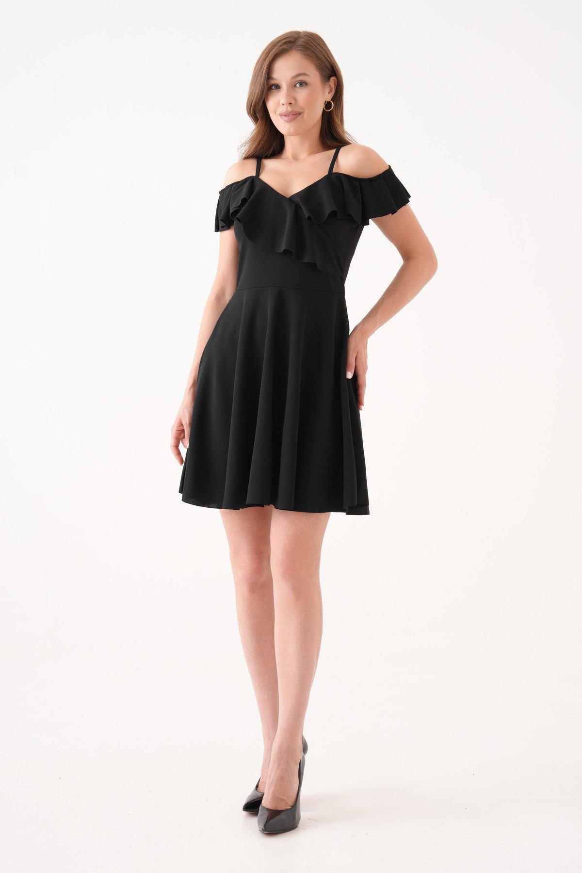 Minikleid Kleid mit dünnen Trägern und ausgestelltem Rock