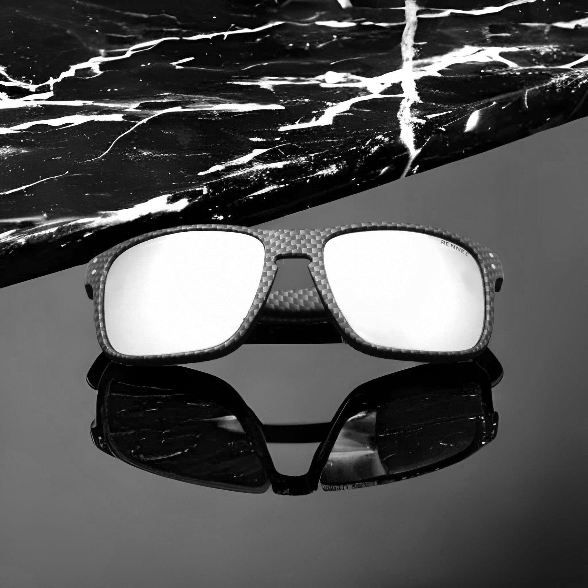 Rennec Sonnenbrille Herren Rechteckig Carbon Schwarz Design Silber Verspiegelt stabile Edelstahl Bügelgelenke, Markenschriftzug, UV400 Gläser – Bild 4 von 5
