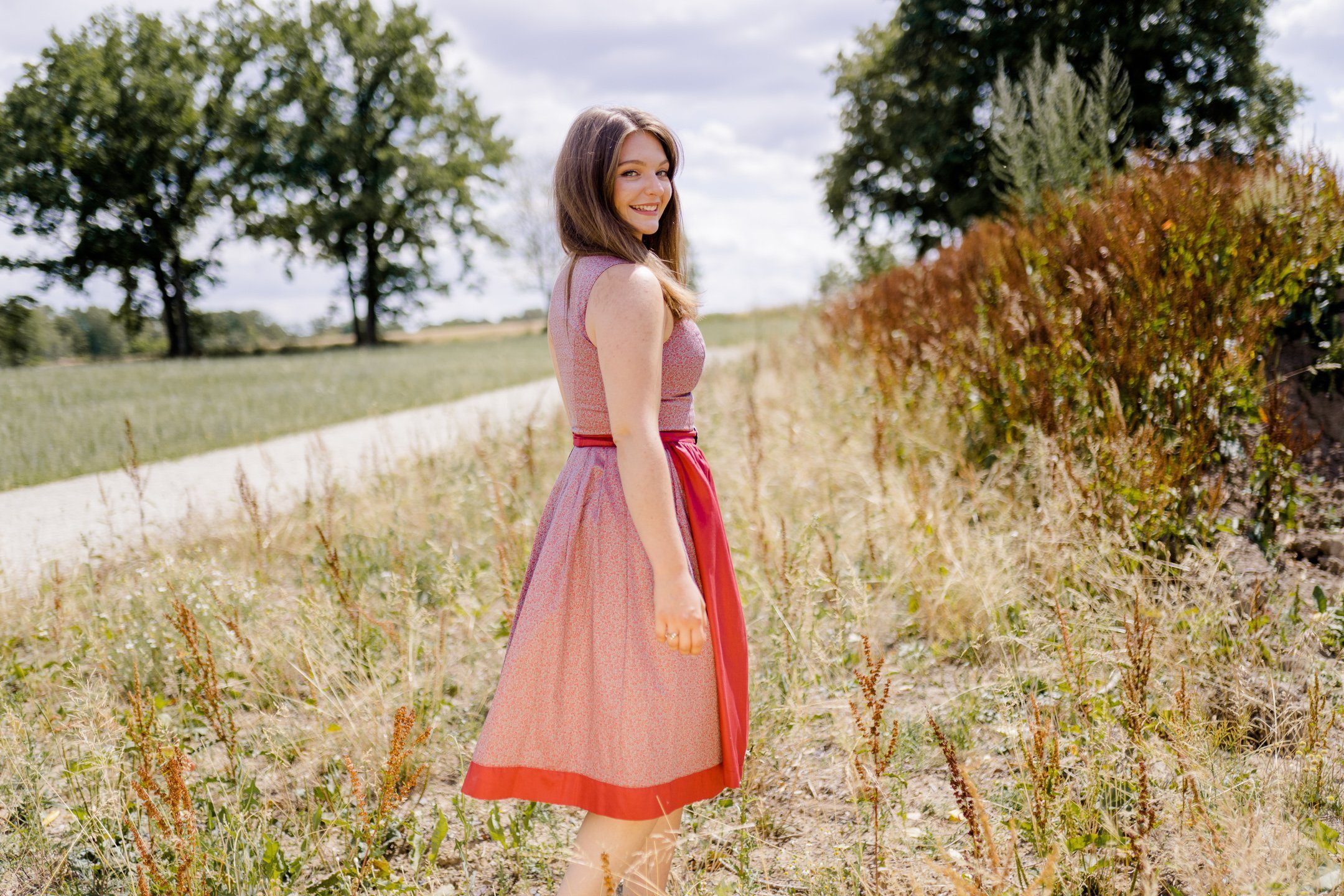 Ramona Lippert Dirndl Trachtenkleid Sana rot günstig online kaufen