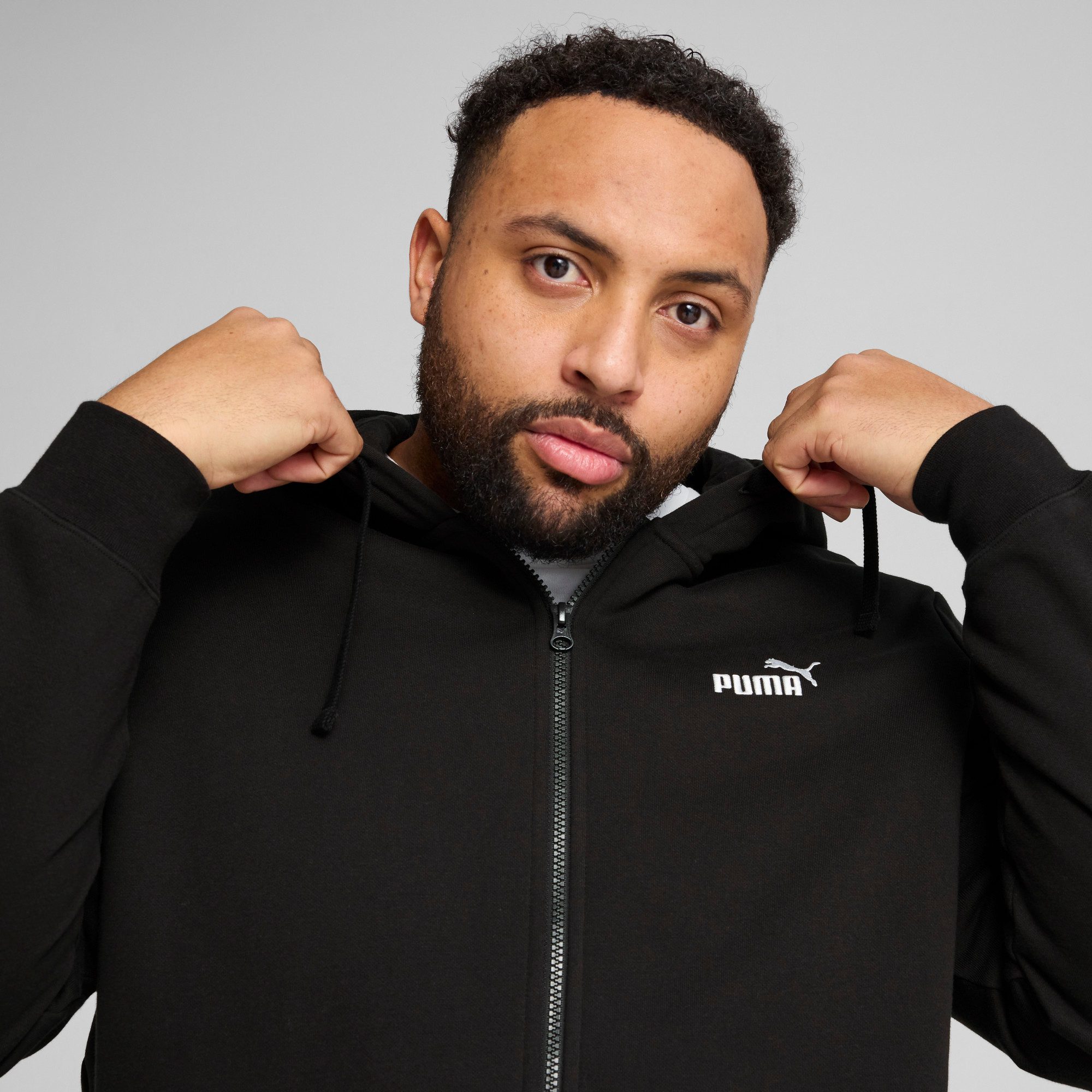 PUMA Kapuzensweatjacke ESS NO 1 LOGO FULL-ZIP HOODIE FL mit verstellbarer Kapuze, für Freizeit und Sport
