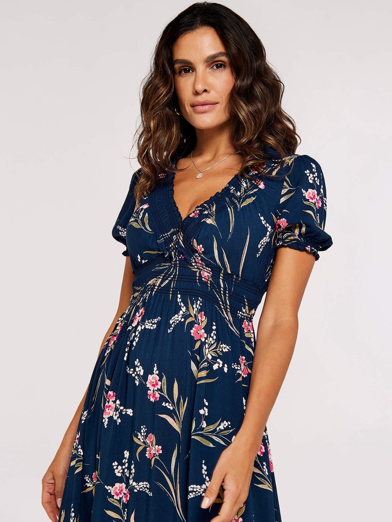 Apricot Maxikleid Watercolour Floral Smocked Dress, mit gesmokter Taille günstig online kaufen