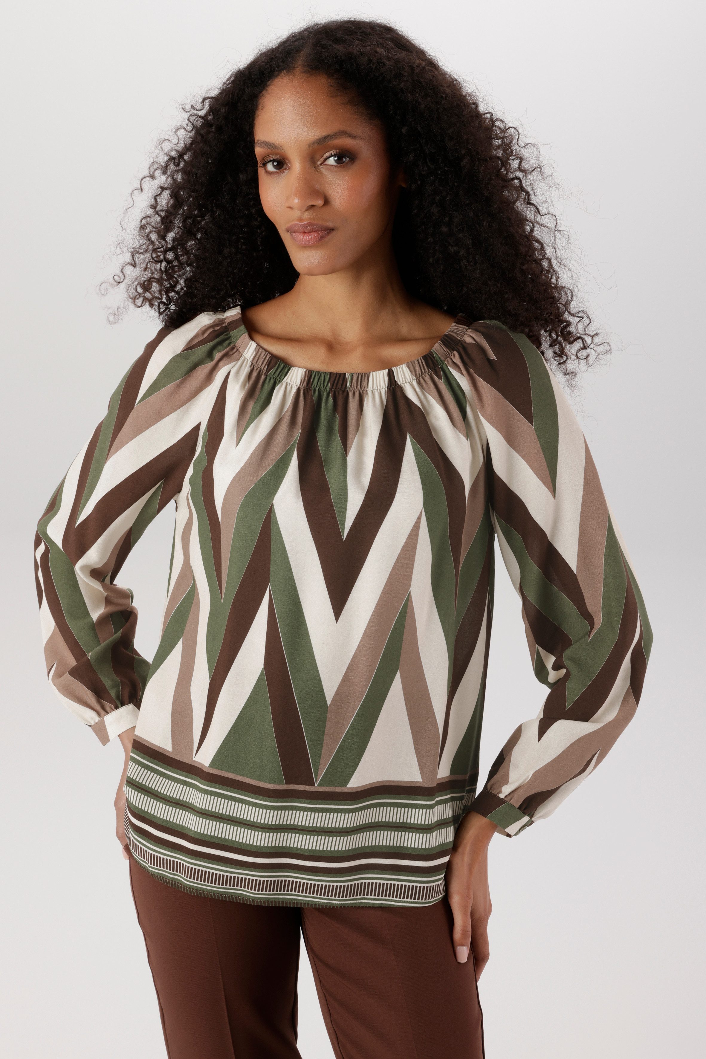 Aniston SELECTED Schlupfbluse großzügigem, elastischen Rundhalsausschnitt - NEUE KOLLEKTION. € 49,99, (€ 49,99 pro 1 Stk).