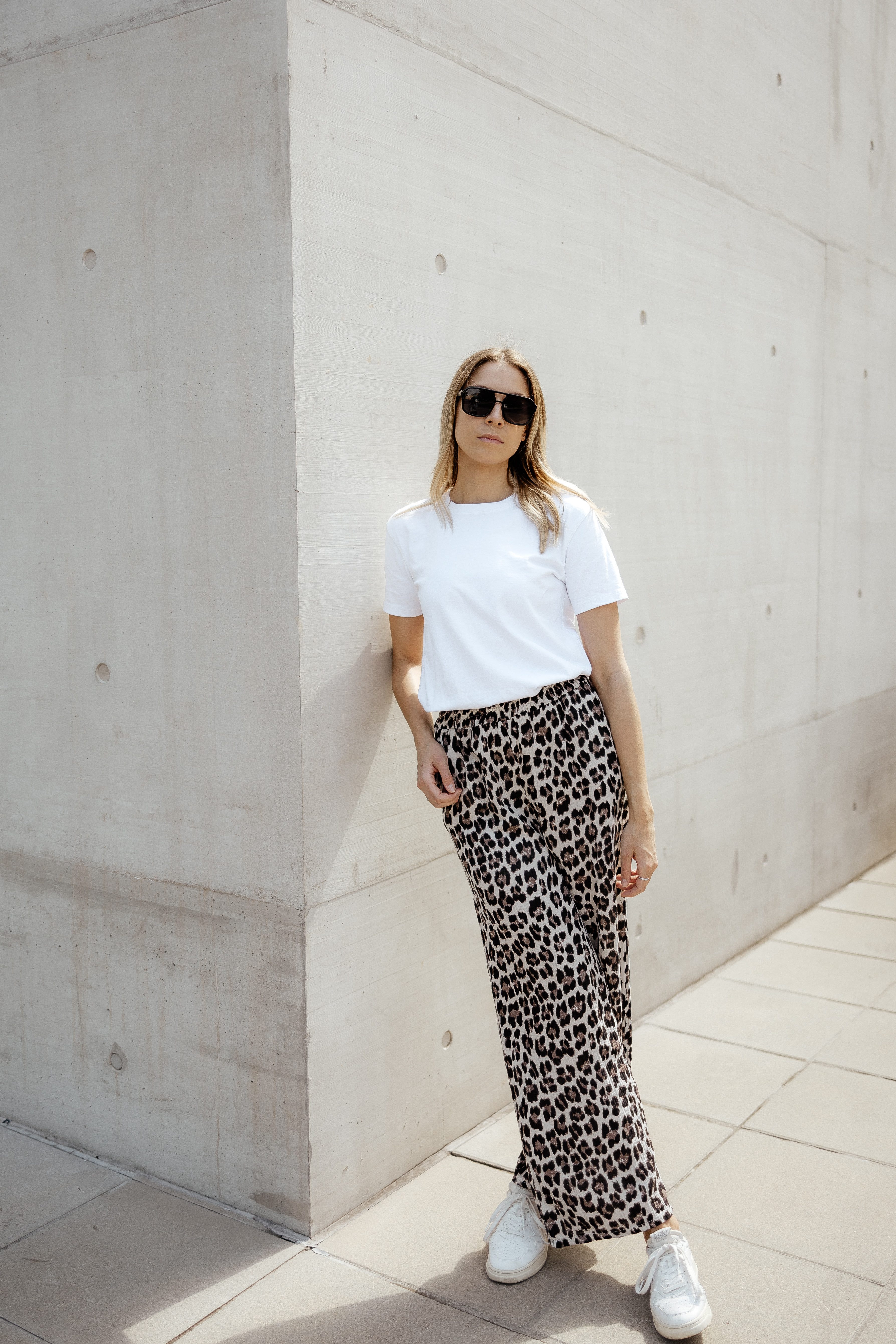 von Herzen Stoffhose Musselinhose – Lange Leo Musselinhose – Animalprint günstig online kaufen