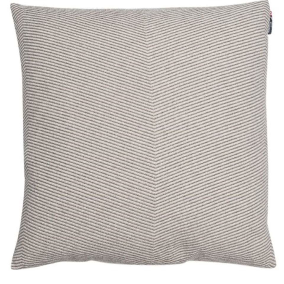 DAVID FUSSENEGGER Kissenhülle Nova 'Fischgrät' 50 x 50 cm günstig online kaufen