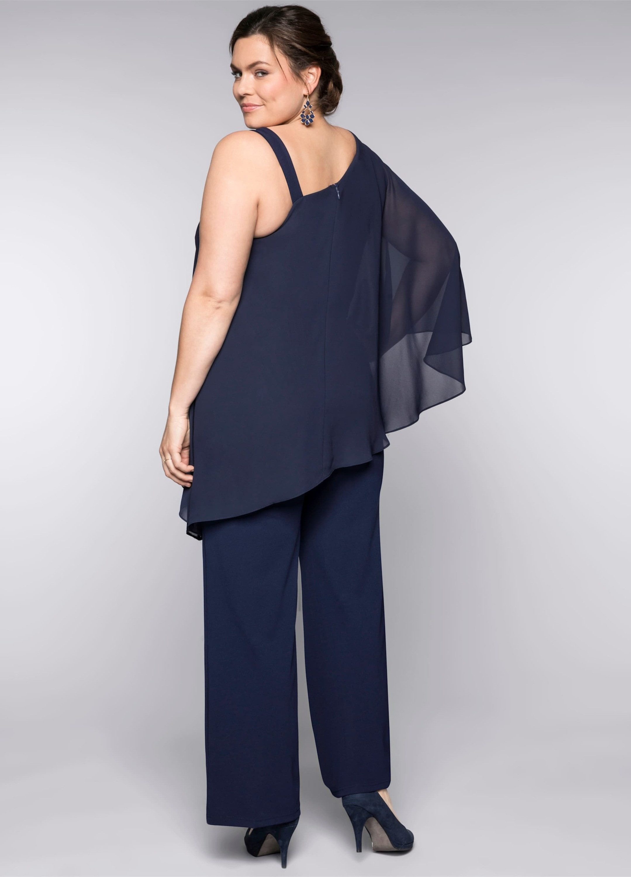 Sheego Jumpsuit Jumpsuit Ärmellos Innenbeinlänge ca. 79 cm