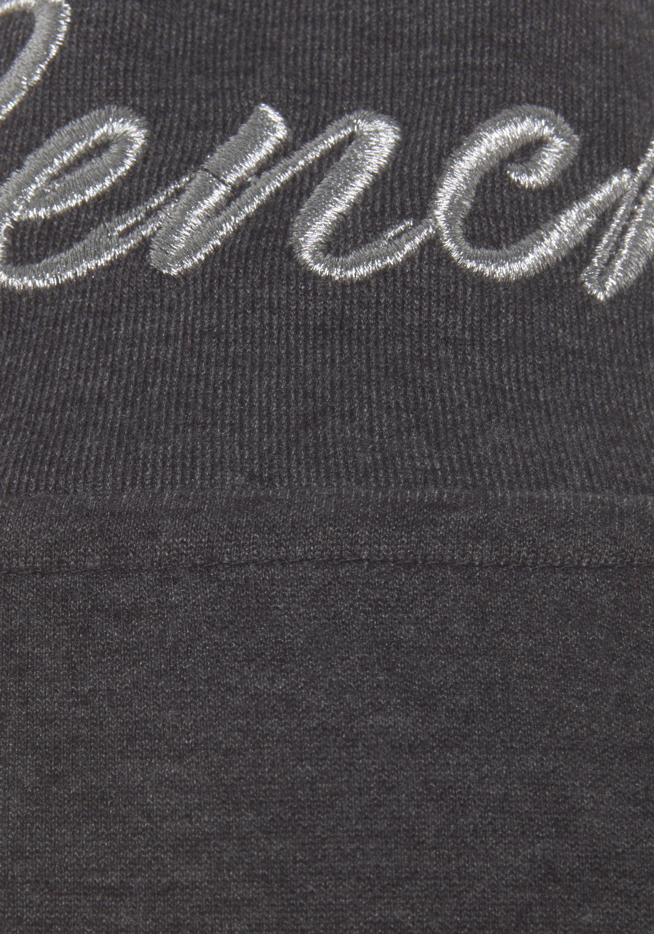 Bench. Loungewear Sweatjacke mit glänzender Logostickerei am Stehkragen, Loungewear