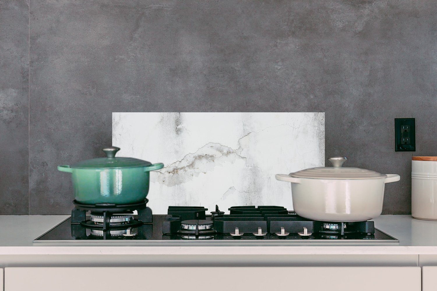 cm, Fett Grau - Wandschutz, gegen Schmutzflecken MuchoWow (1-tlg), Beton Küchenrückwand - Küchen Weiß, für und 60x30