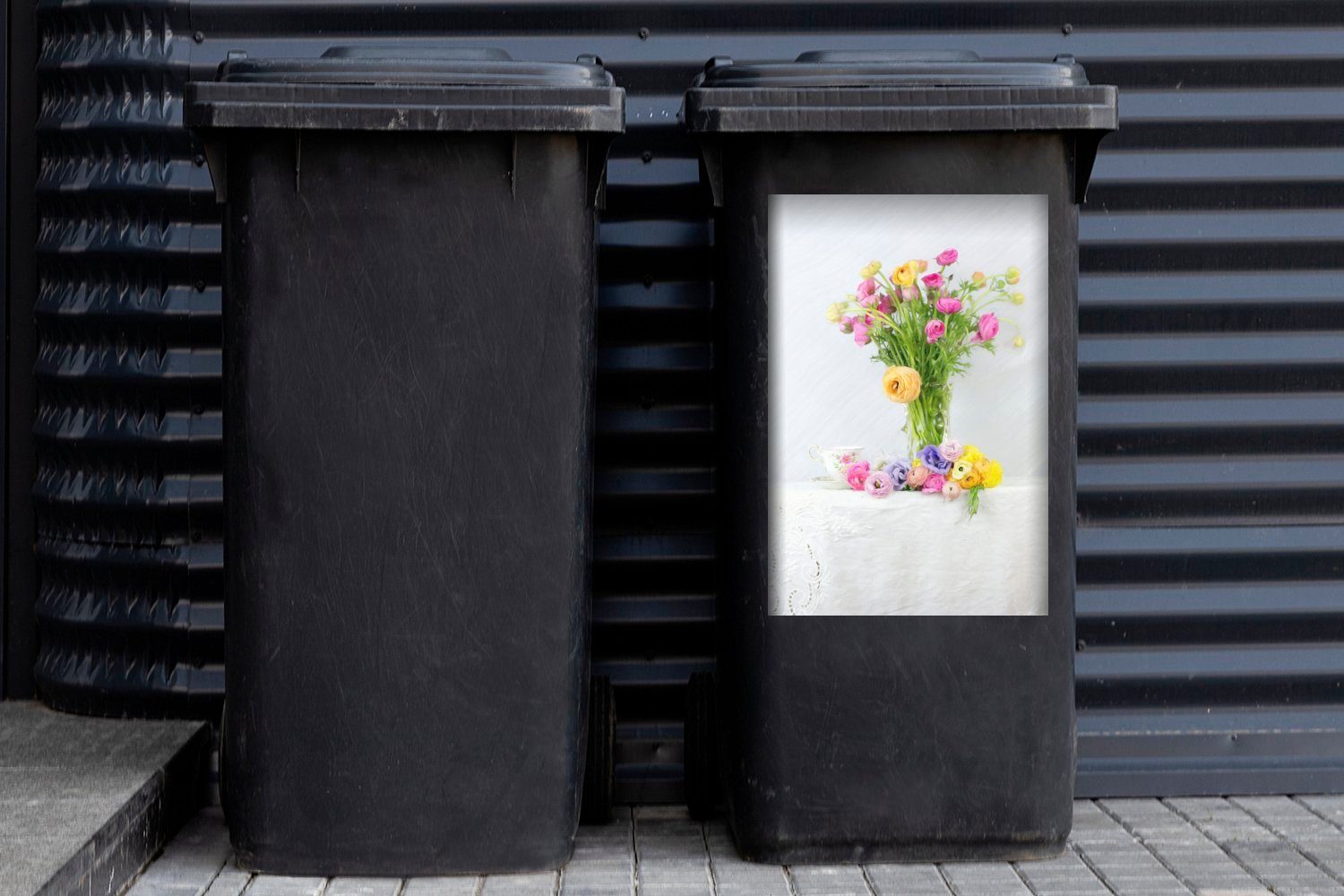 Abfalbehälter Stillleben MuchoWow - St), Blumen Container, Farben (1 Mülleimer-aufkleber, Mülltonne, Wandsticker Sticker, -