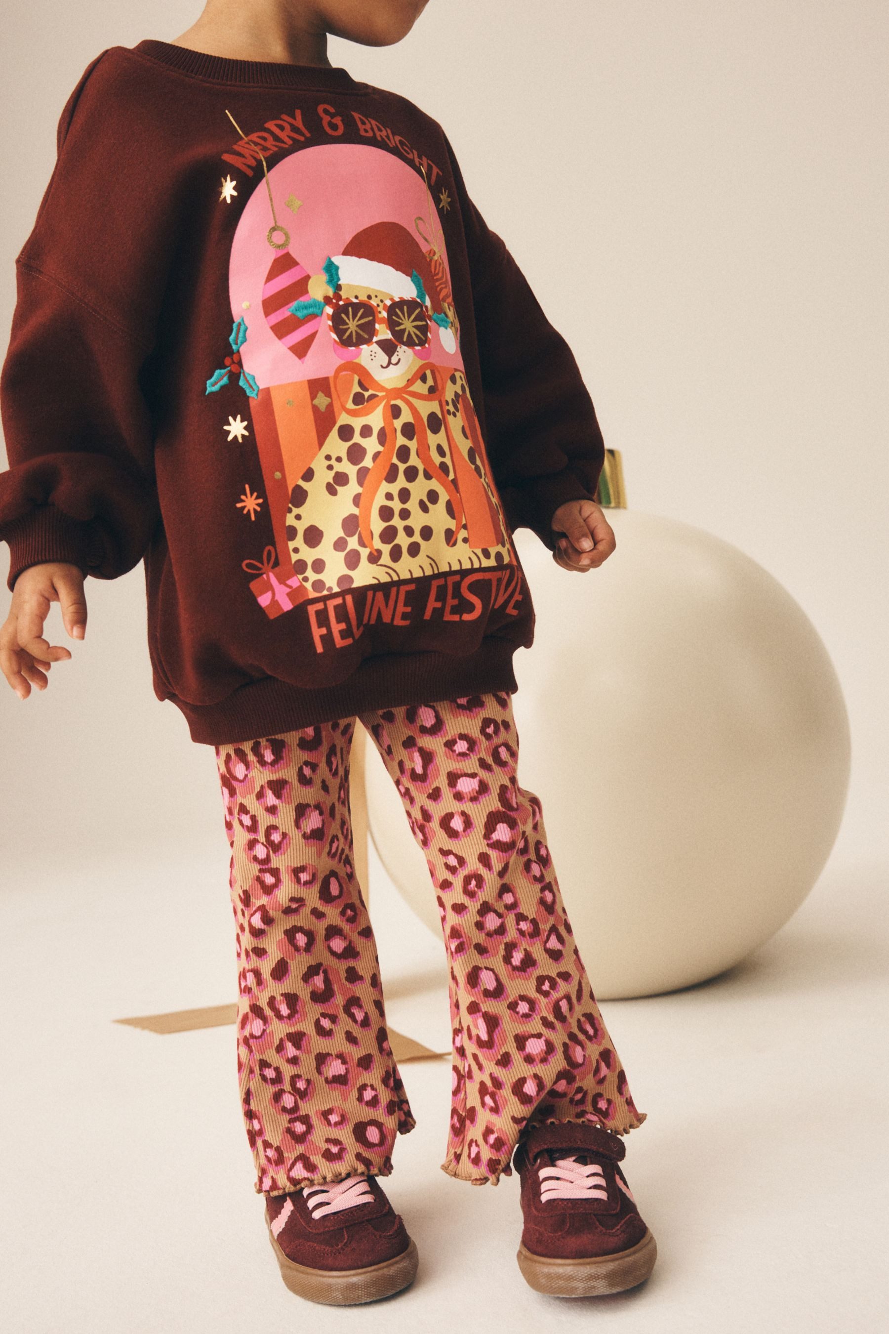 Next Top & Leggings Sweatshirt und ausgestellte Leggings im Set (2-tlg) – Bild 3 von 5