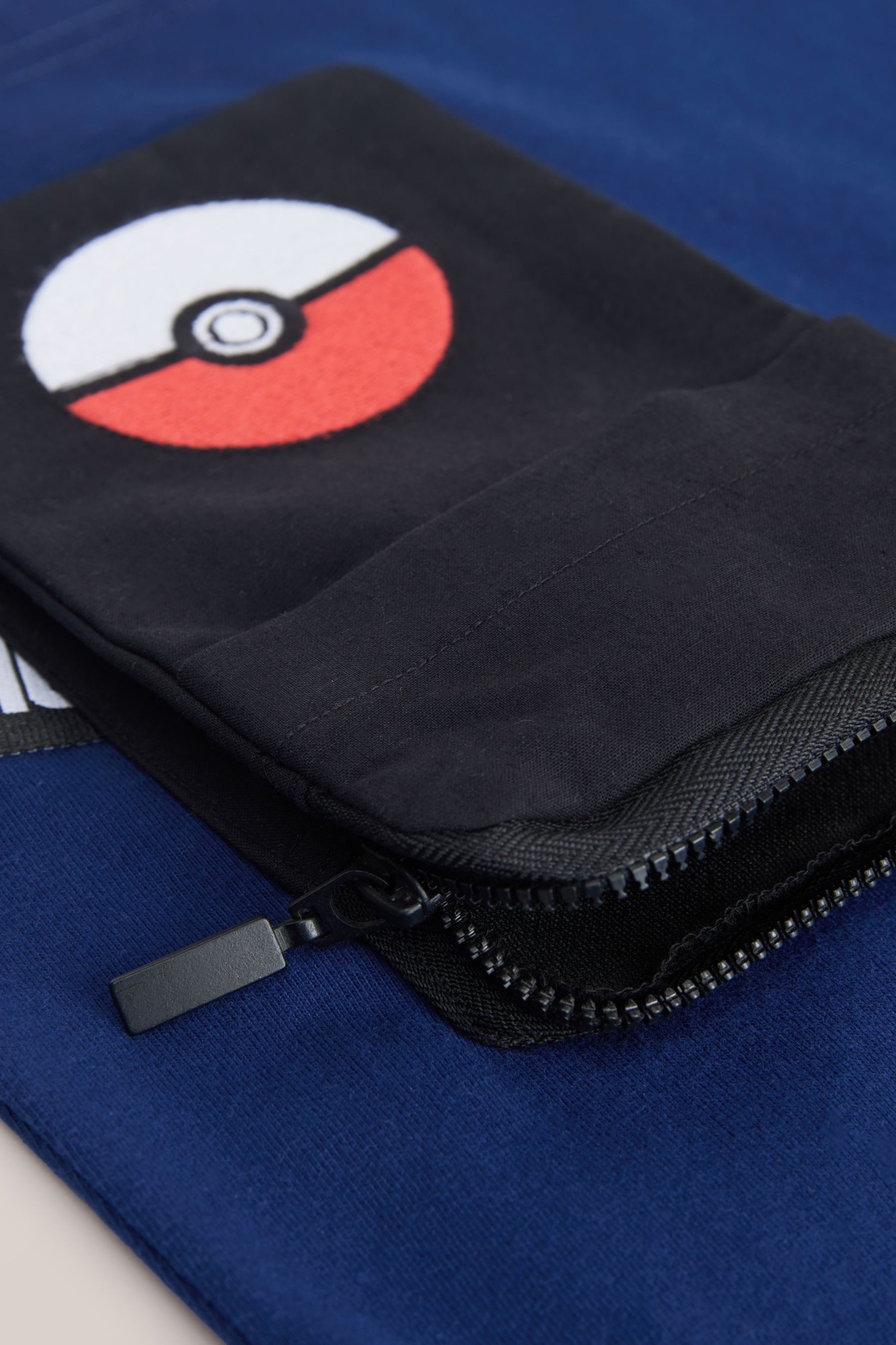 Next T-Shirt Kurzarm-T-Shirt mit Tasche, Pokemon (1-tlg) – Bild 4 von 5