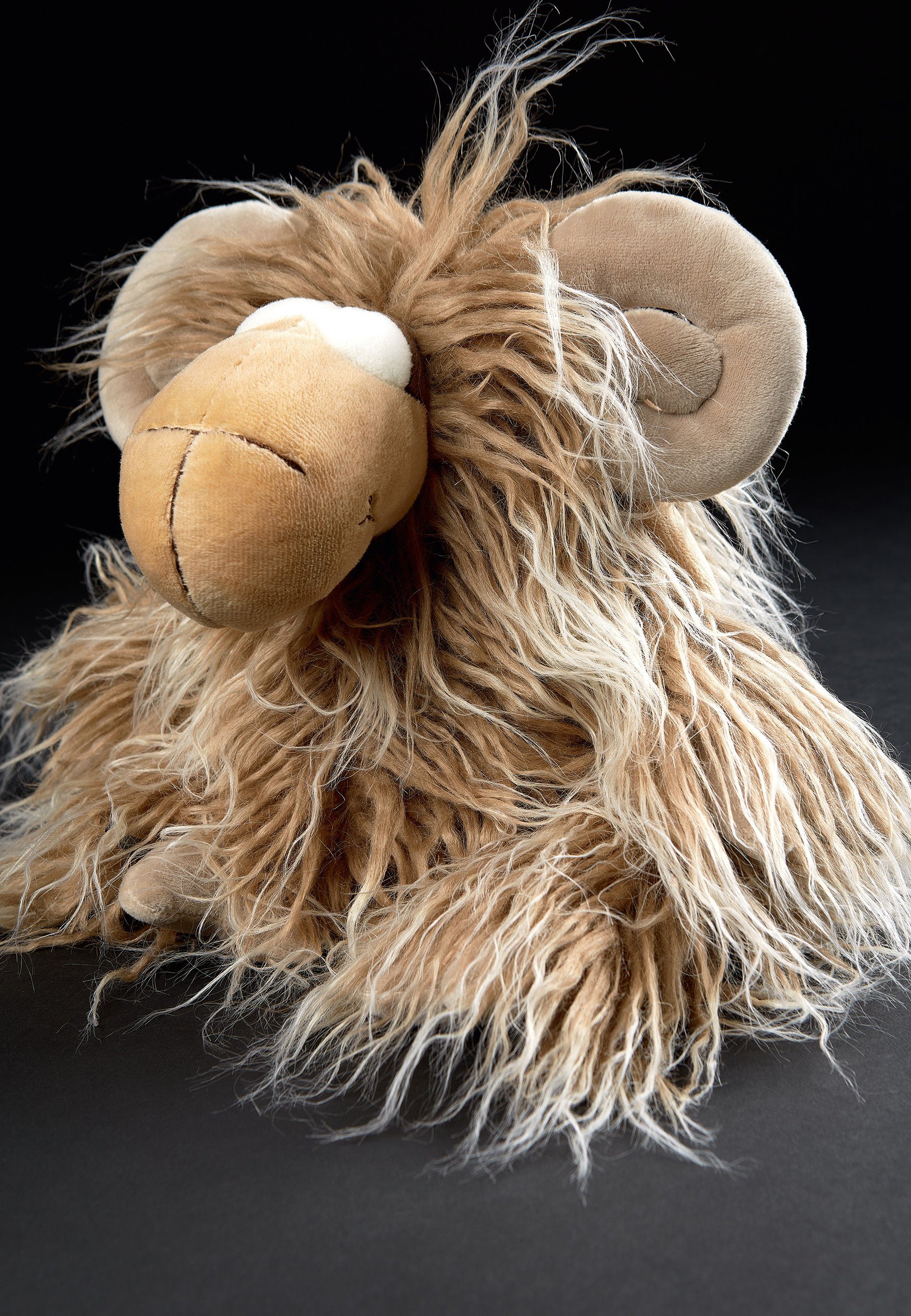 Sigikid Kuscheltier Mufflon Muff, BeastsTown für Erwachsene und Kinder (1-St)
