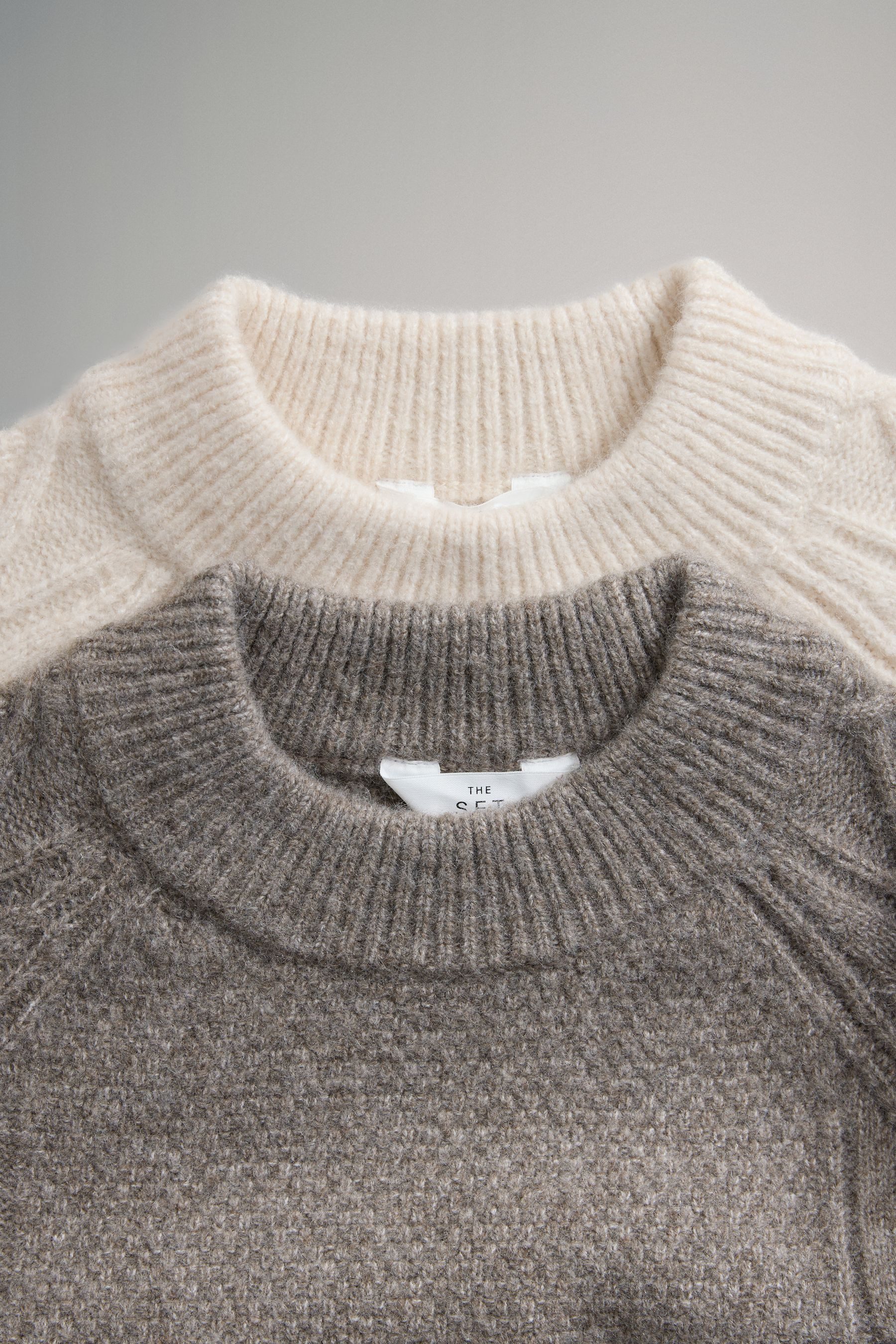 The Set Strickpullover The Set Zopfmusterpullover mit Wolle, 2er-Pack (2-tlg)