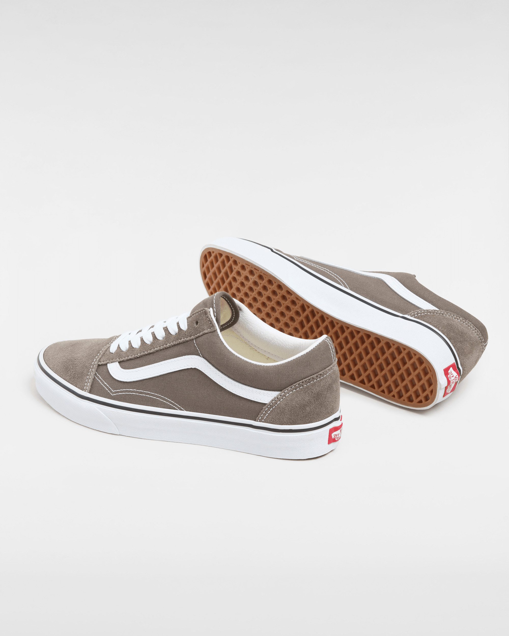 Vans Old Skool Sneaker mit kontrastfarbenem Logo an der Ferse