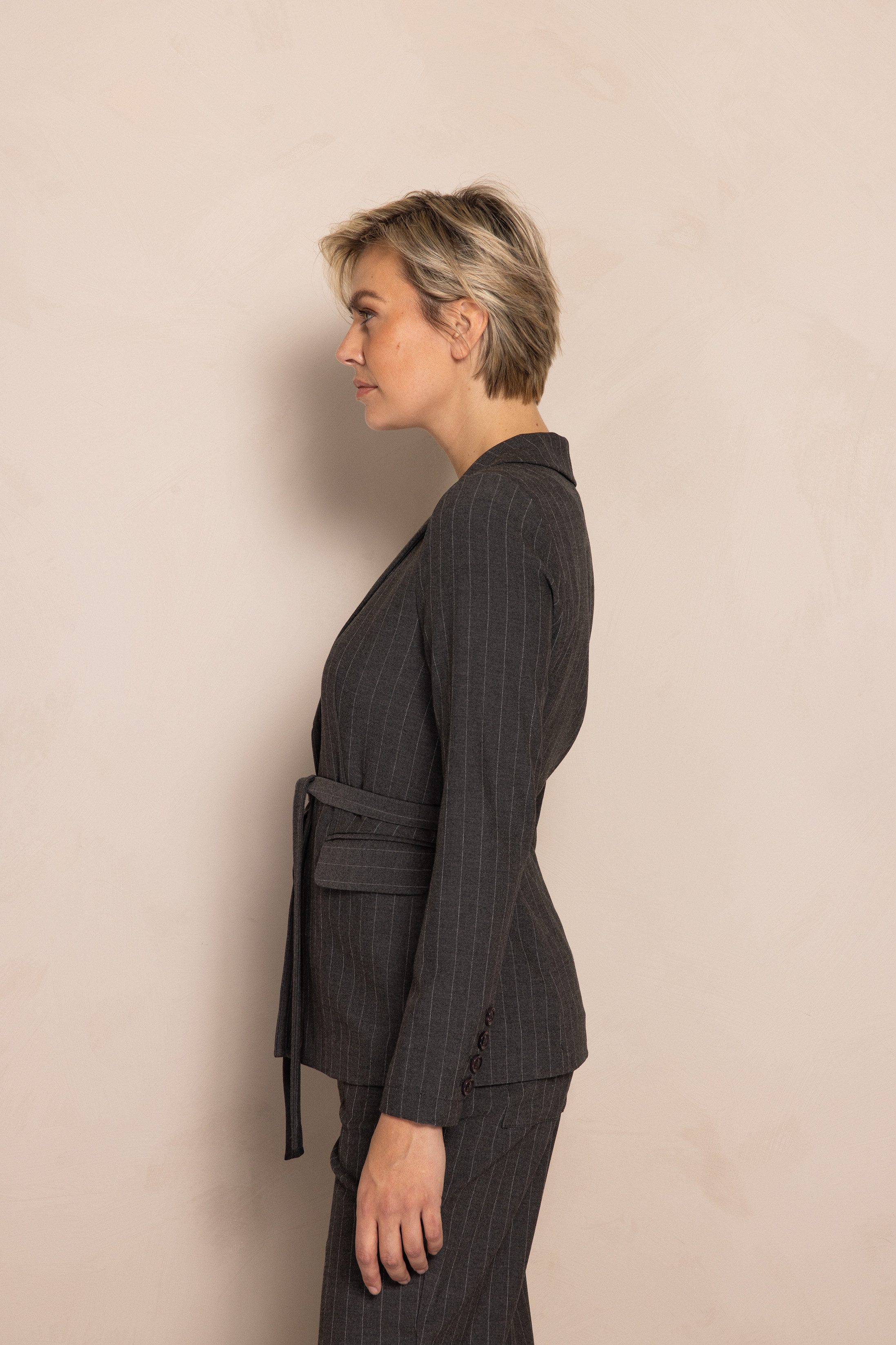 Zhrill Longblazer ZHTAMIKA