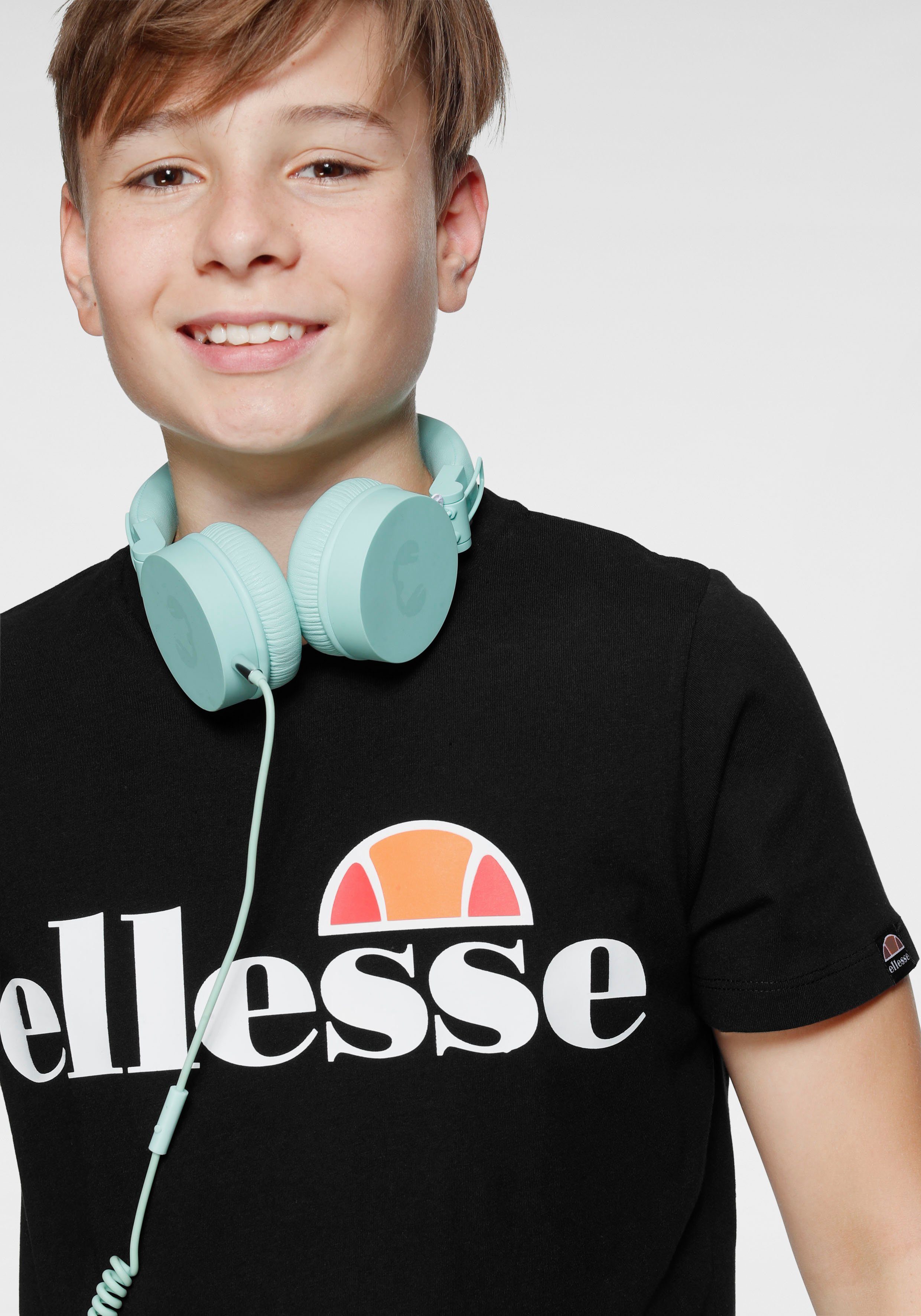 Ellesse T-Shirt MALIA Kurzarm, mit Rundhalsausschnitt, aus Baumwolle, gerader Abschluss
