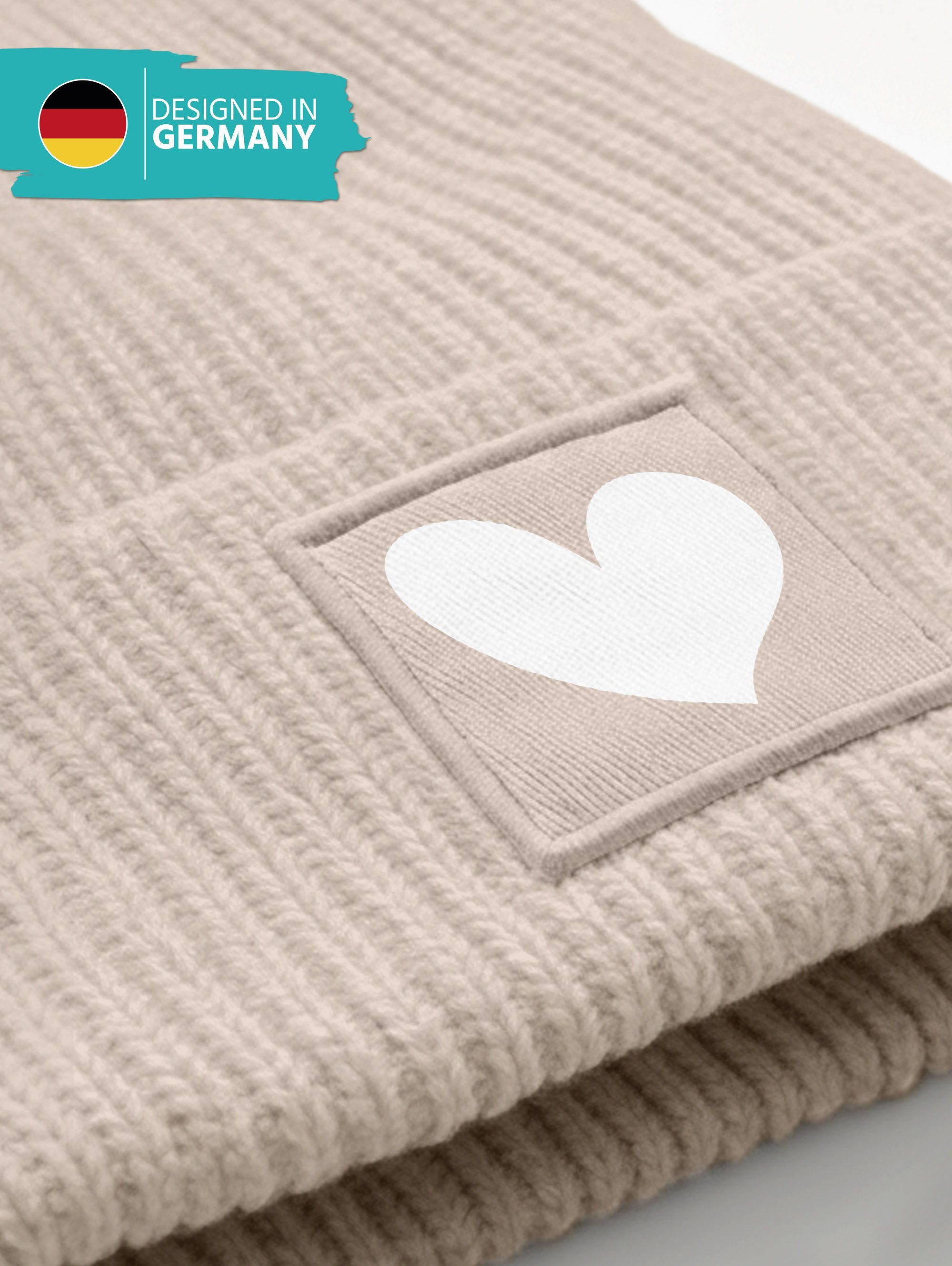 SpecialMe Beanie Kinder Beanie Mädchen Print Strickmütze Herz Aufdruck Geschenkidee – Bild 5 von 5