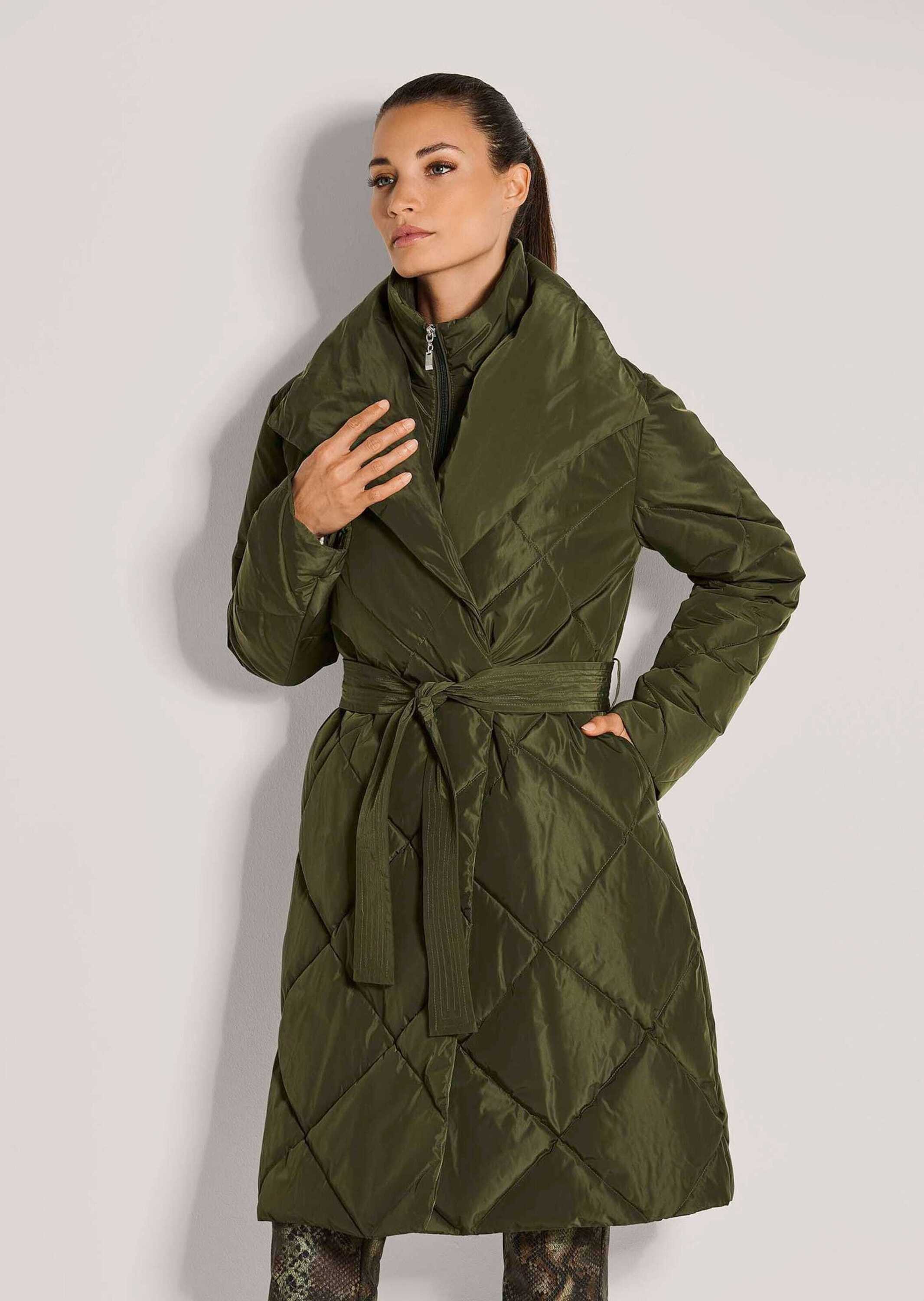 MADELEINE Kurzmantel Eleganter Übergangsmantel für Damen Asymmetrische Knop günstig online kaufen