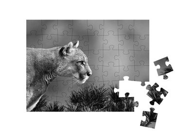 puzzleYOU Puzzle Seitenportrait eines Pumas, schwarz-weiß, 48 Puzzleteile, puzzleYOU-Kollektionen Puma, Raubtiere