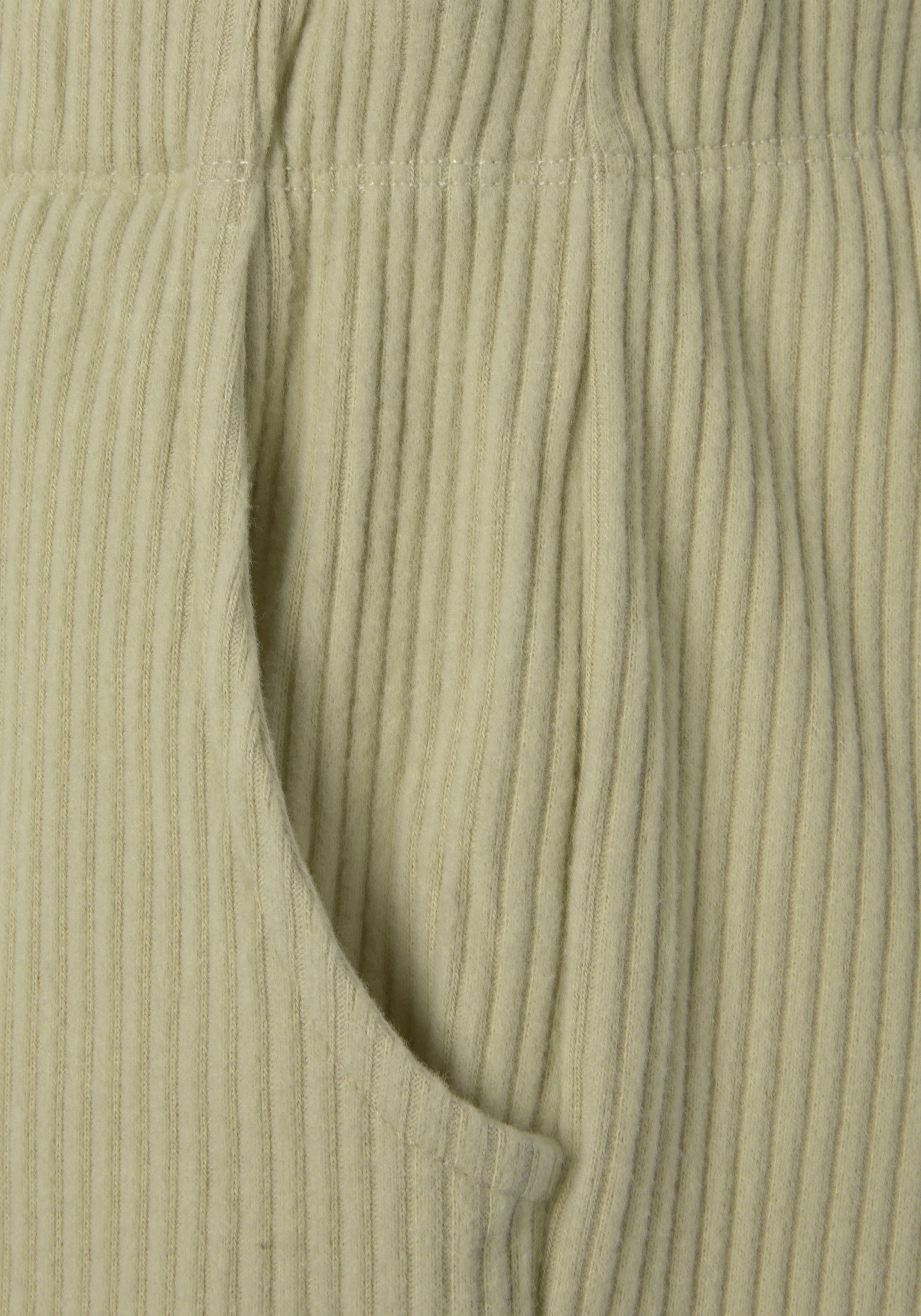 s.Oliver Sweatshorts Kurze Hose aus Ripp-Qualität mit seitlichen Taschen, Loungewear