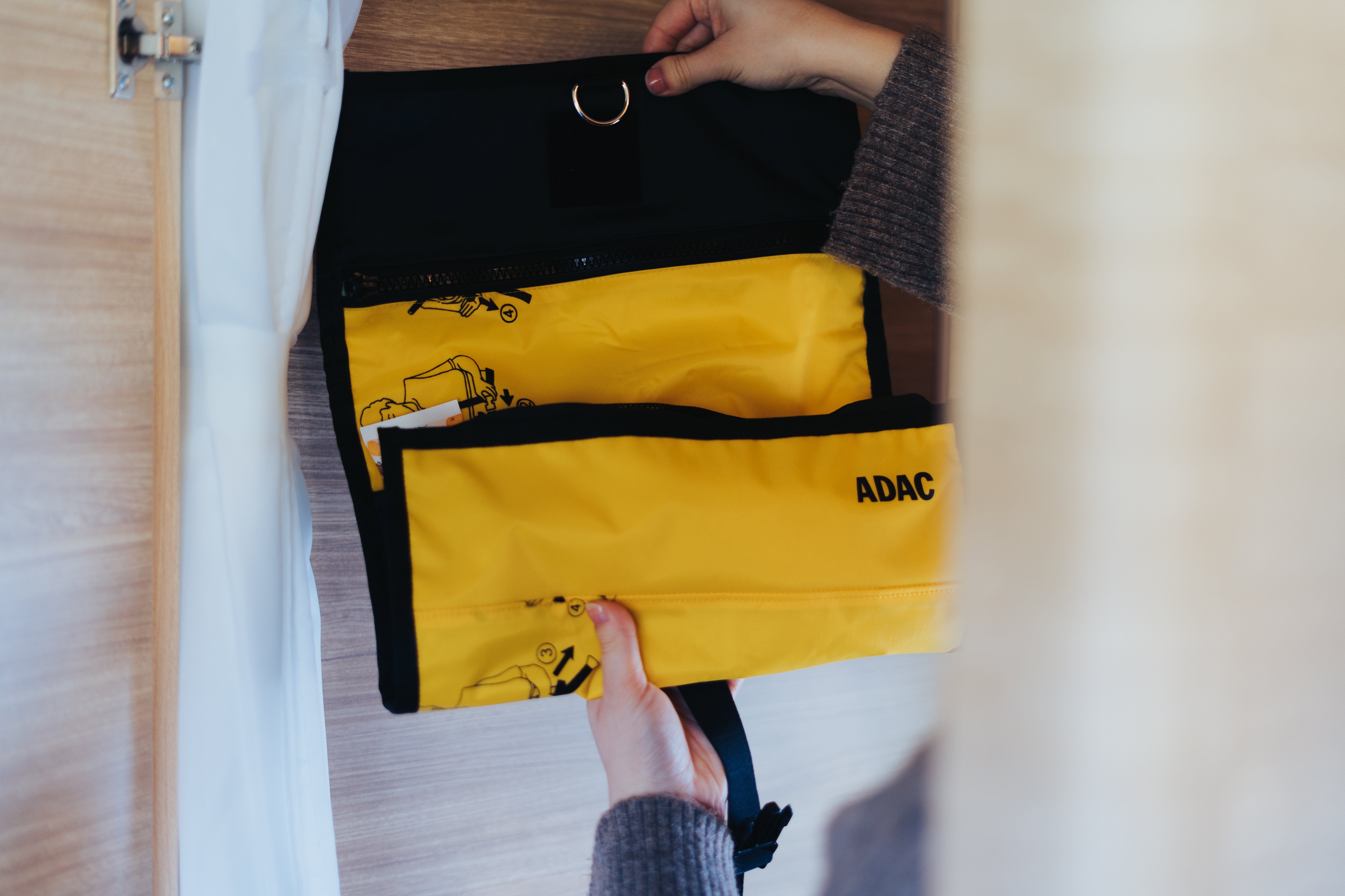 ADAC wasserabweisenden Material Bag Washbag, aus to leichtem Kosmetiktasche Life