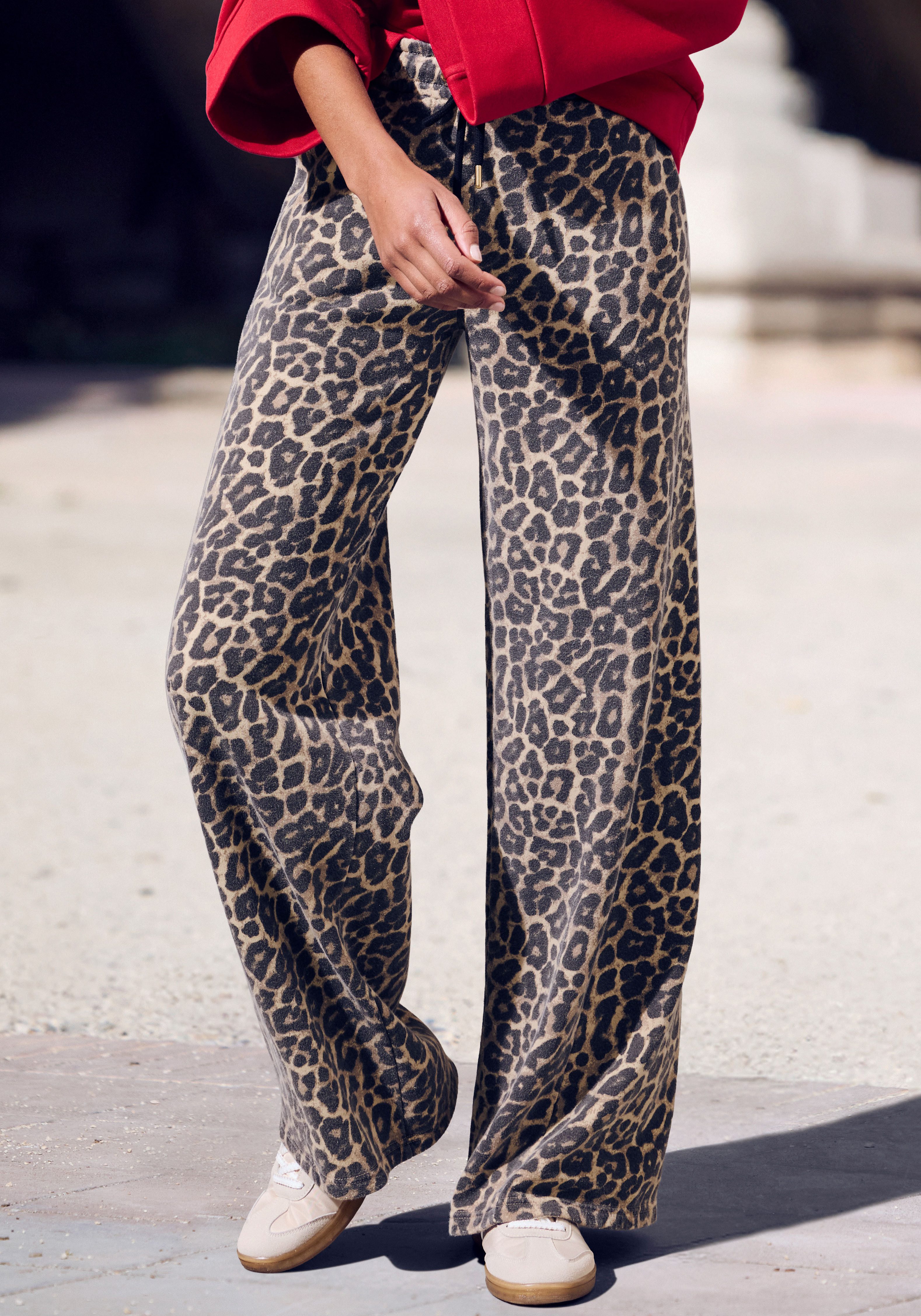 Buffalo Sweathose Animal Leo Print