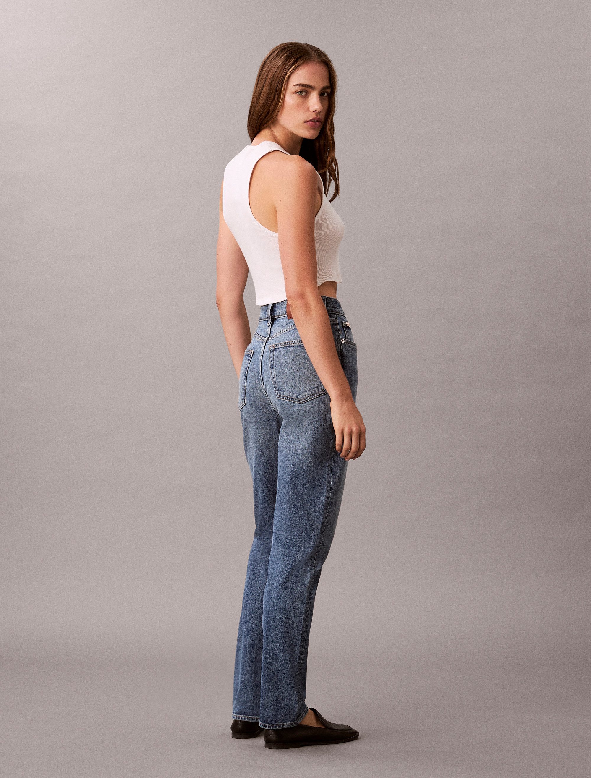 Calvin Klein Jeans Mom-Jeans NEW MOM JEAN mit Markenlabel am Bund