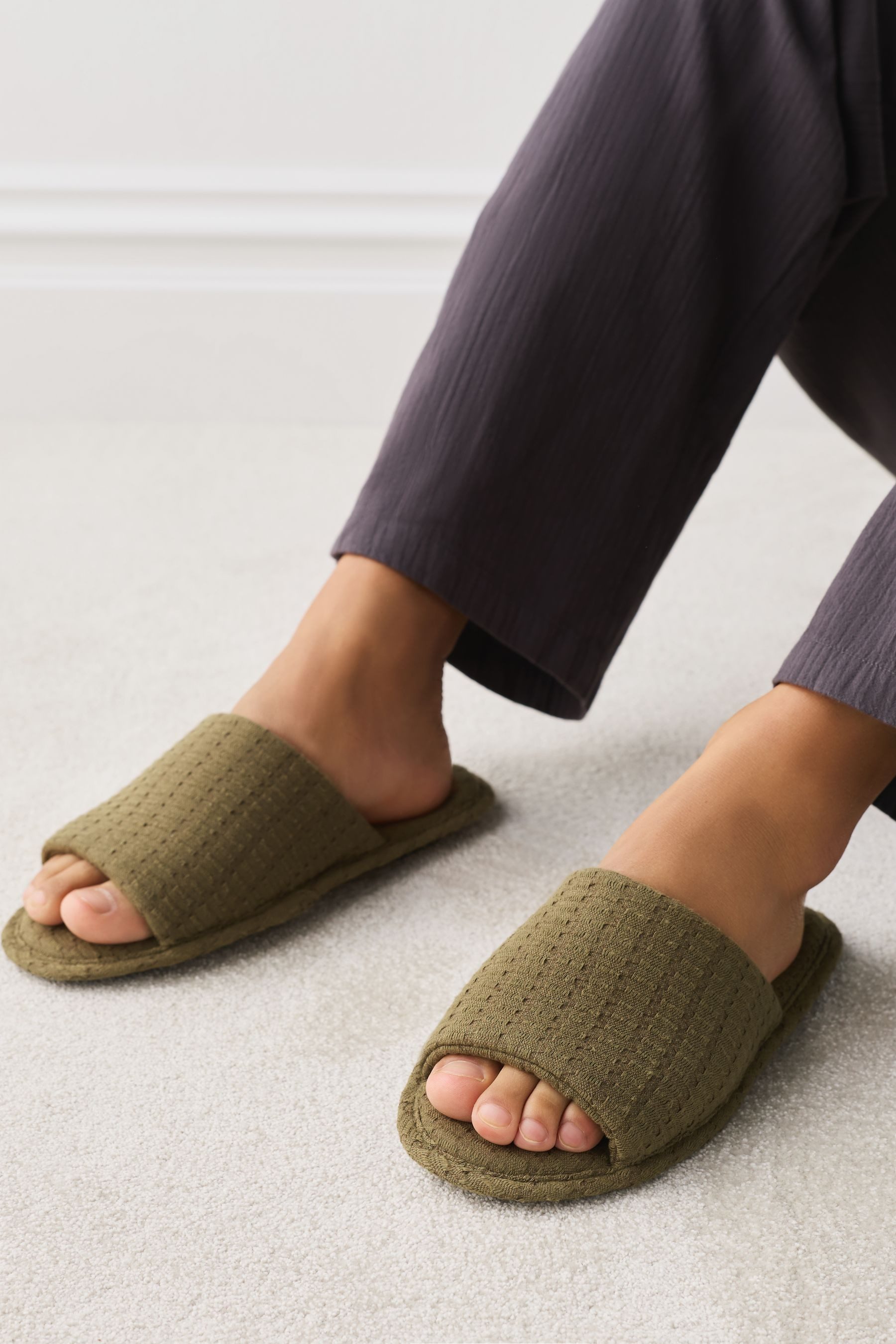 Next Slider-Hausschuhe mit dünner Sohle Pantoffel (1-tlg)