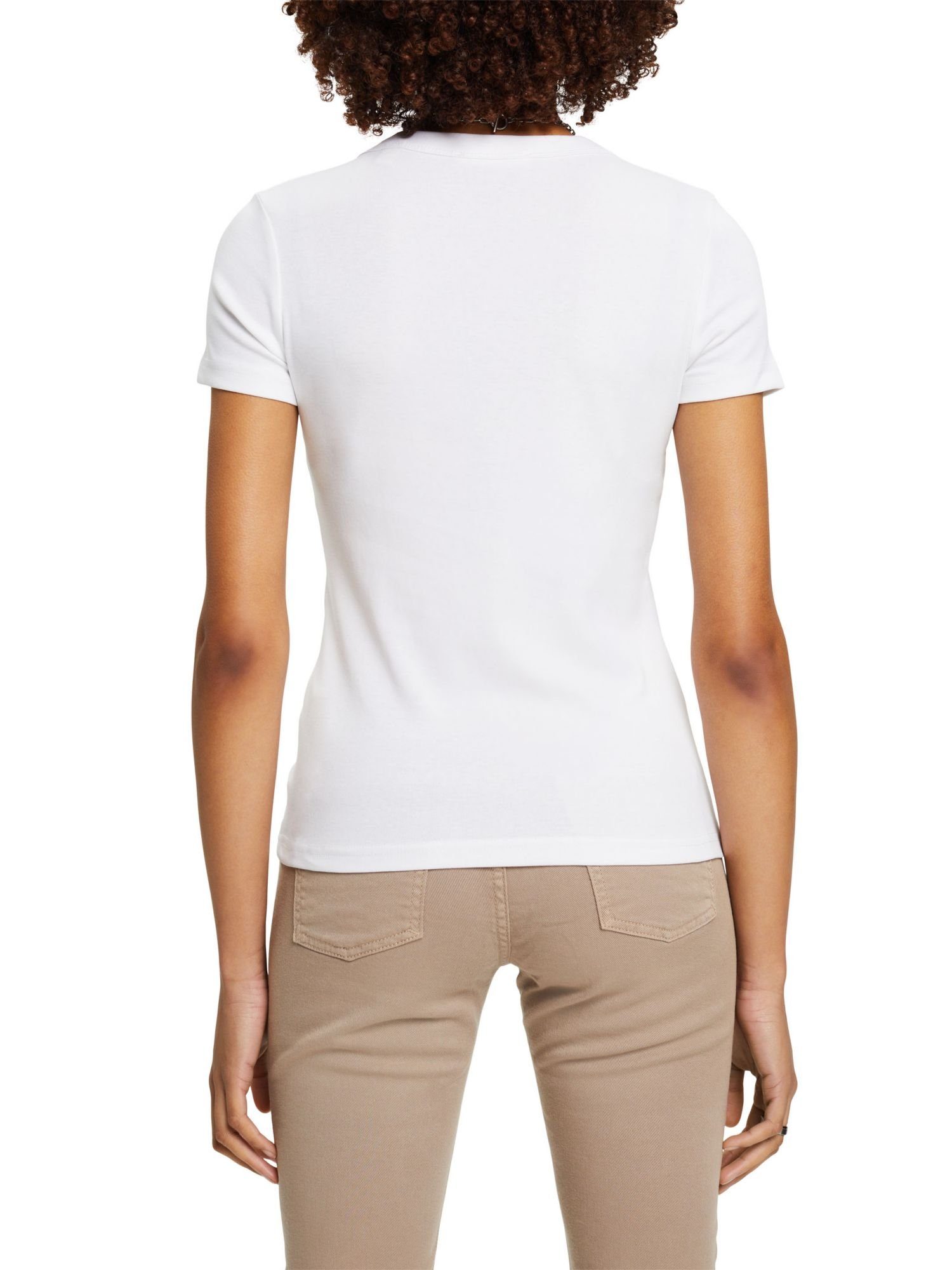 der auf T-Shirt by Print (1-tlg) floralem WHITE Esprit Brust T-Shirt mit edc